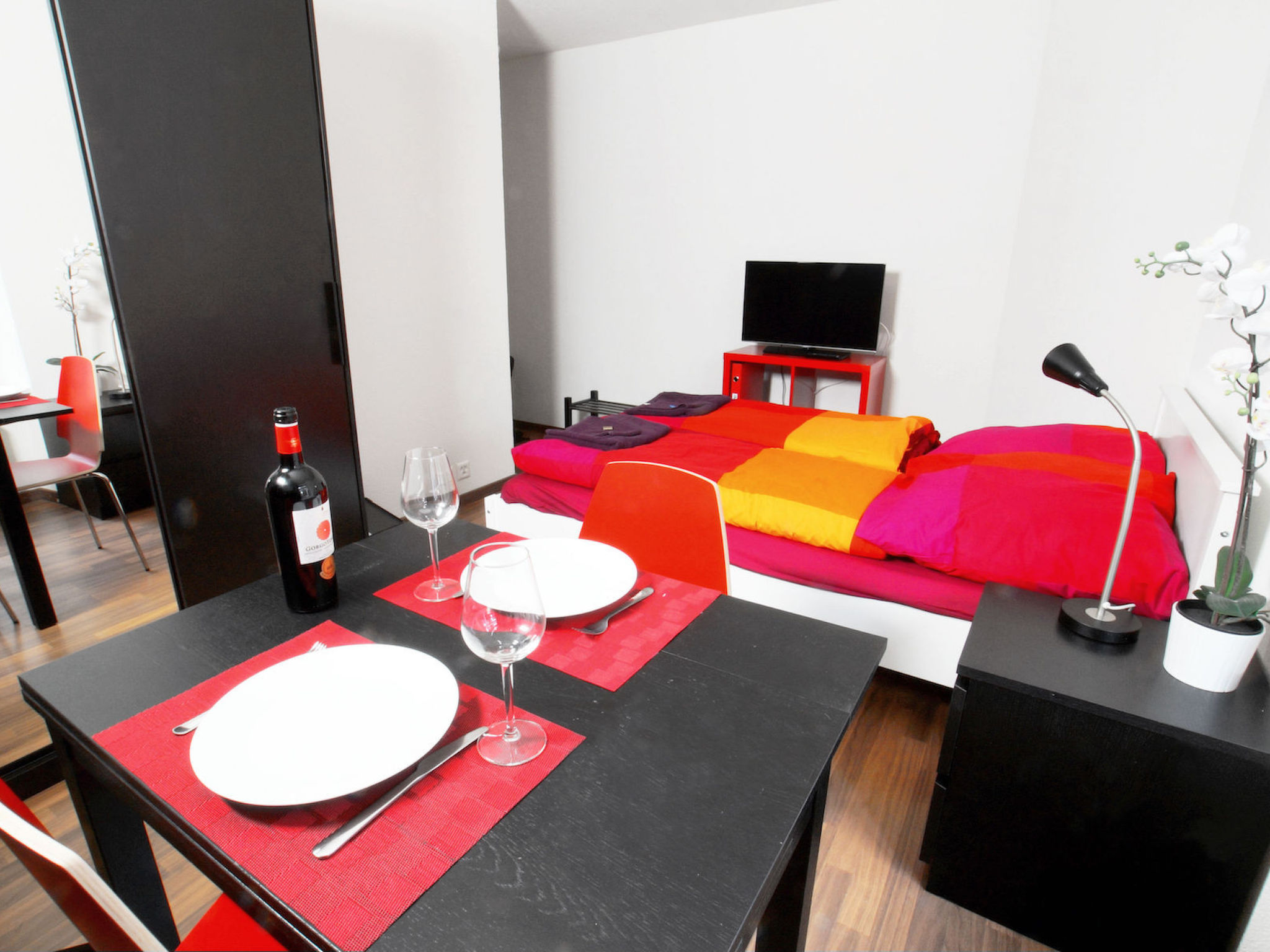 interhome-ZH Cranberry - Oerlikon HITrental Apartment