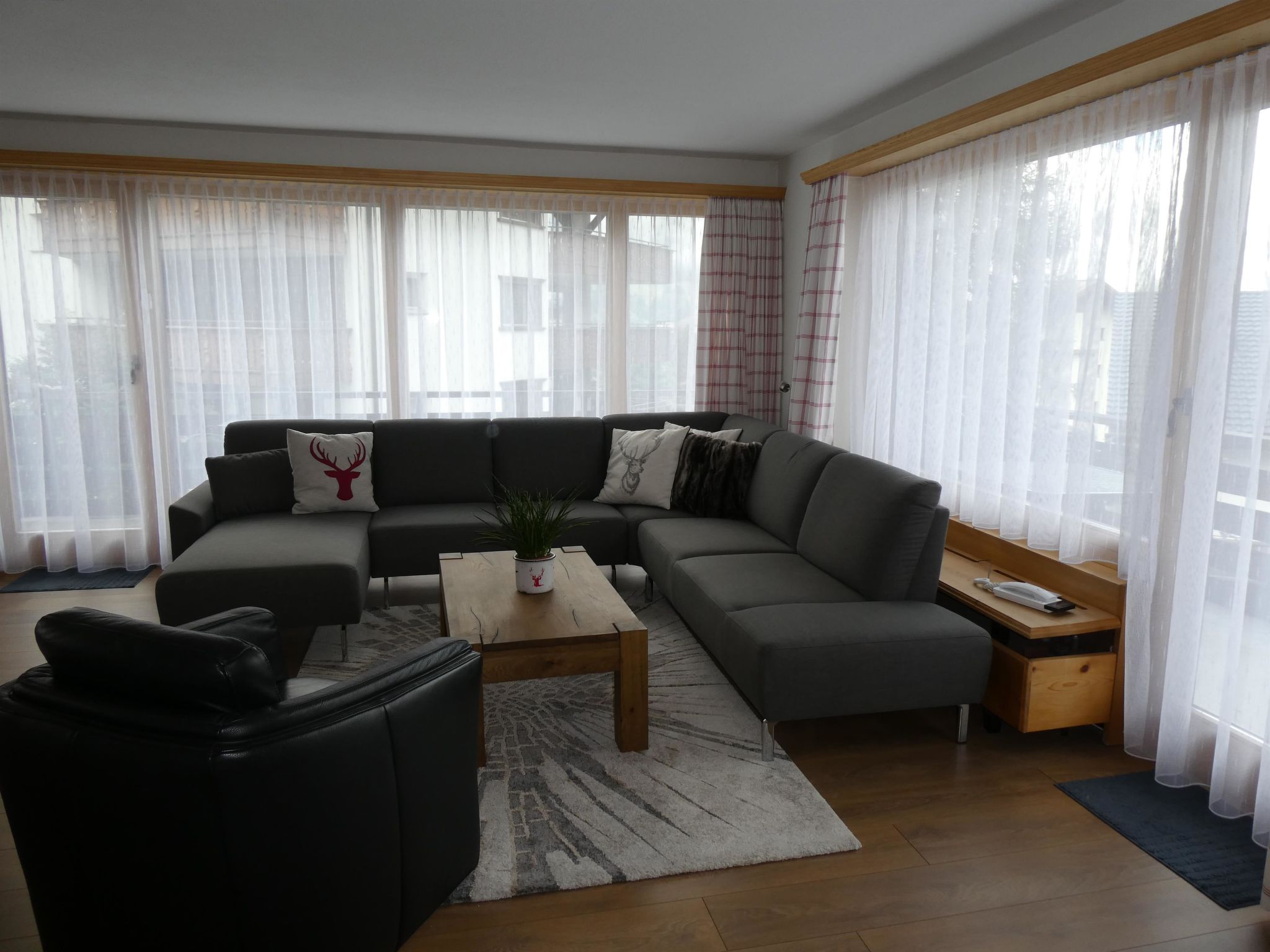 interhome-Chalet Manulia 5 Appartement/Fewo, Dusche oder Bad, WC 5 1/2-Zimmerwohnung