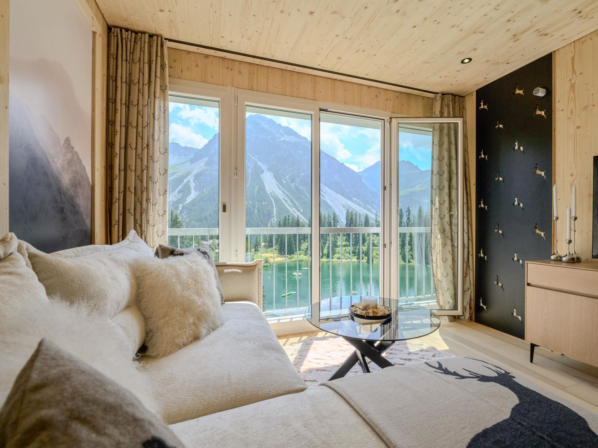 interhome-appartamaint tscherv by Arosa Vacations Appartement/Fewo, Dusche, WC, Seeblick