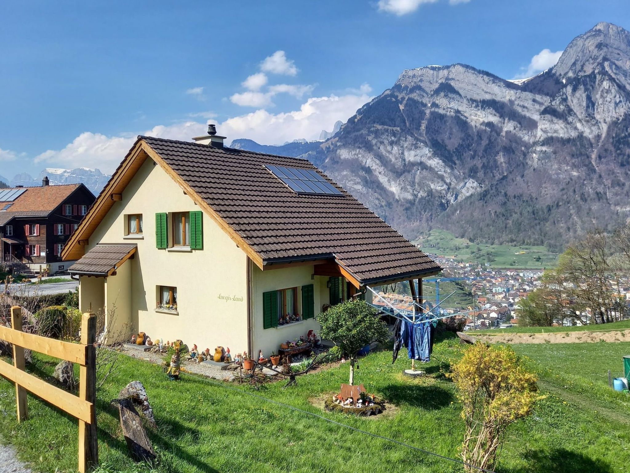 interhome-Lueg ins Land, (Mels),
