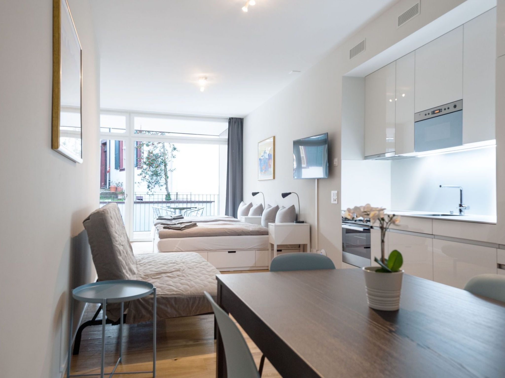 interhome-BS Hodler II - Marktplatz HITrental Apartment