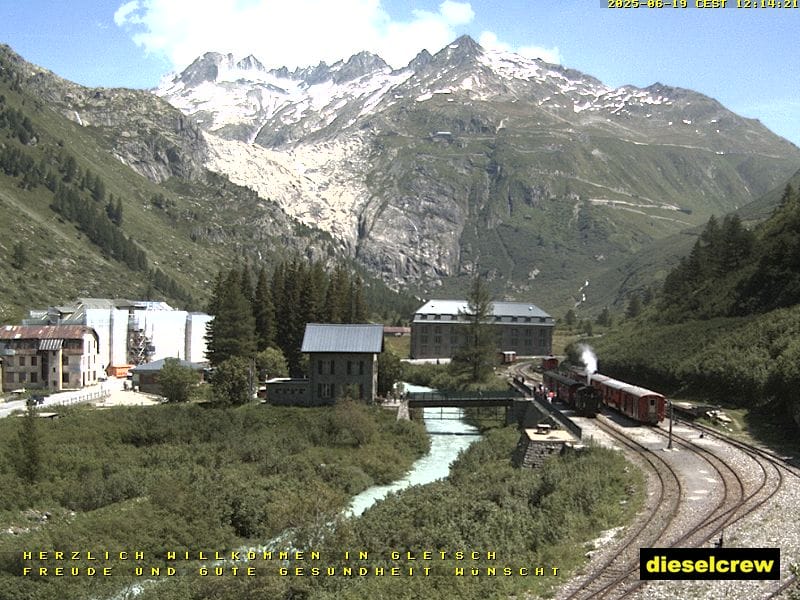 Dampfzug in Gletsch