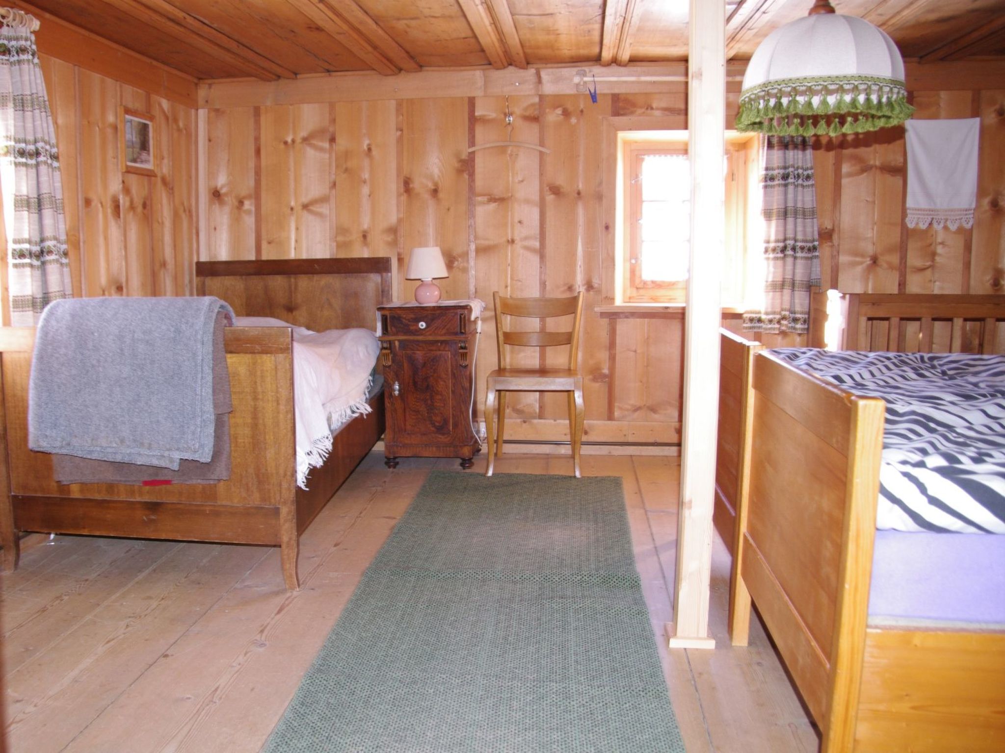 interhome-Ferienhaus Altes Walserhaus, Brün, (Valendas-Brün), 22004B