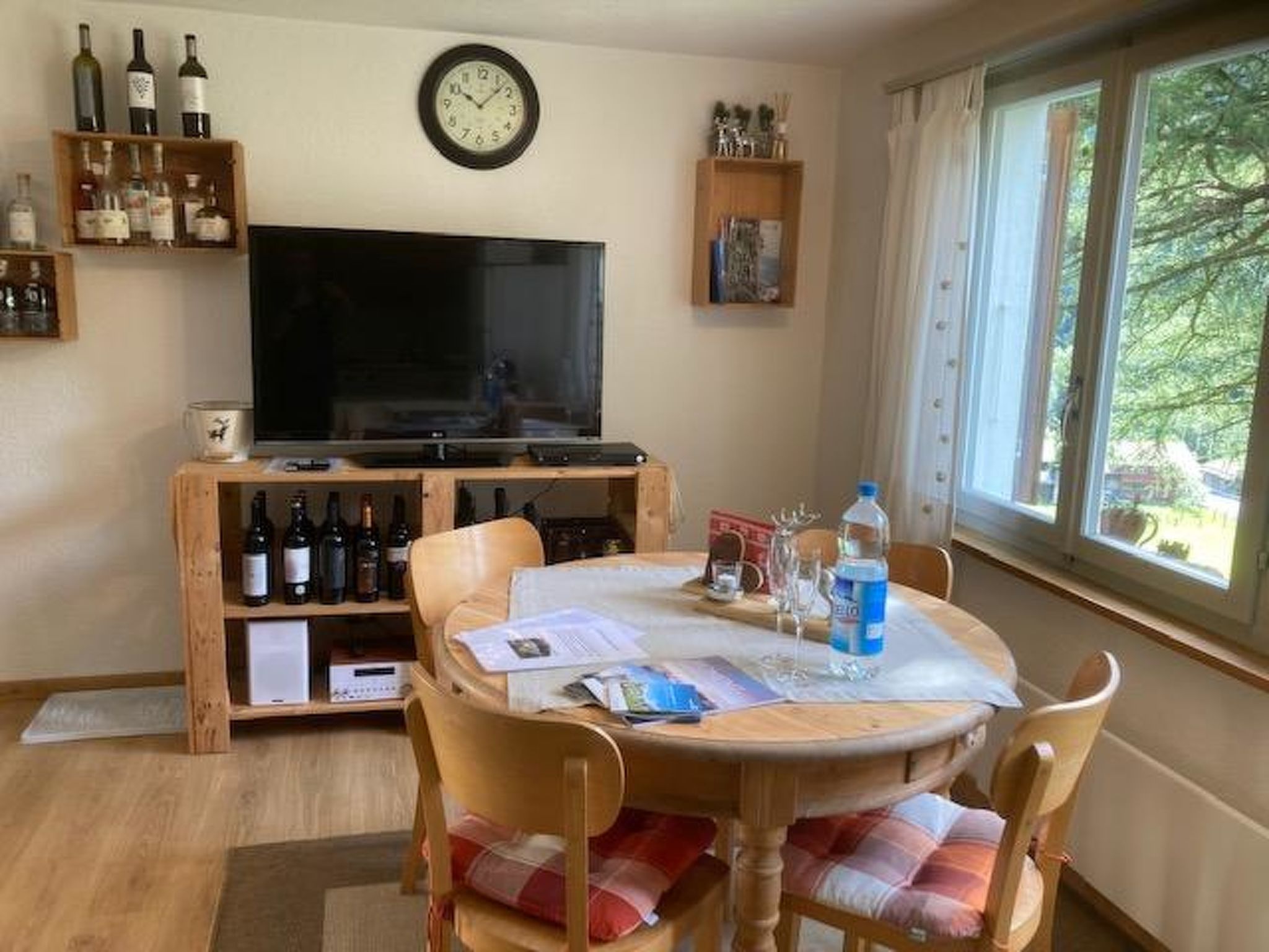 interhome-Chalet Louise Appartement/Fewo, Dusche, WC, 1 Schlafraum 2-Zimmerwohnung