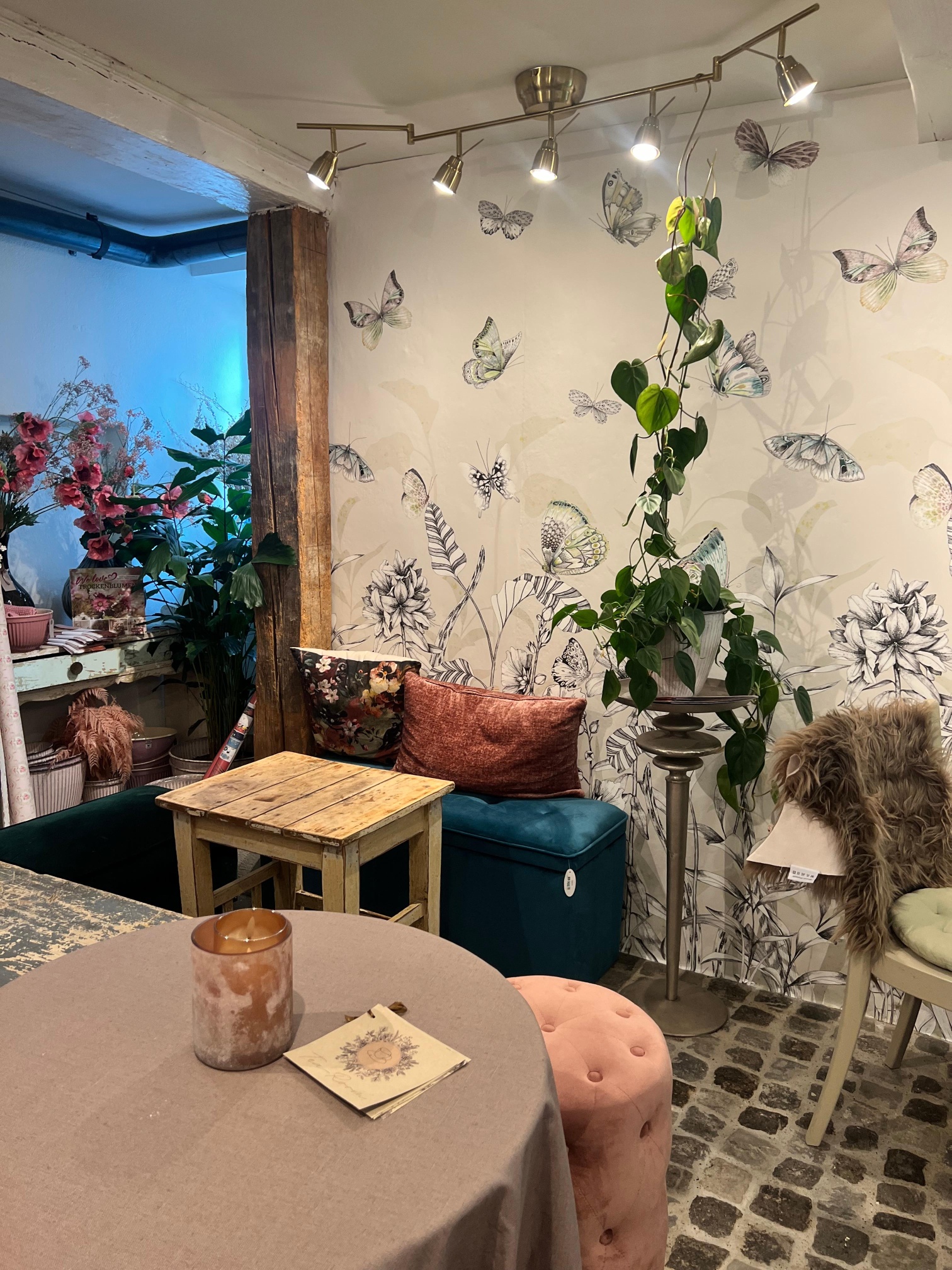 Tearoom & Poschtliädeli