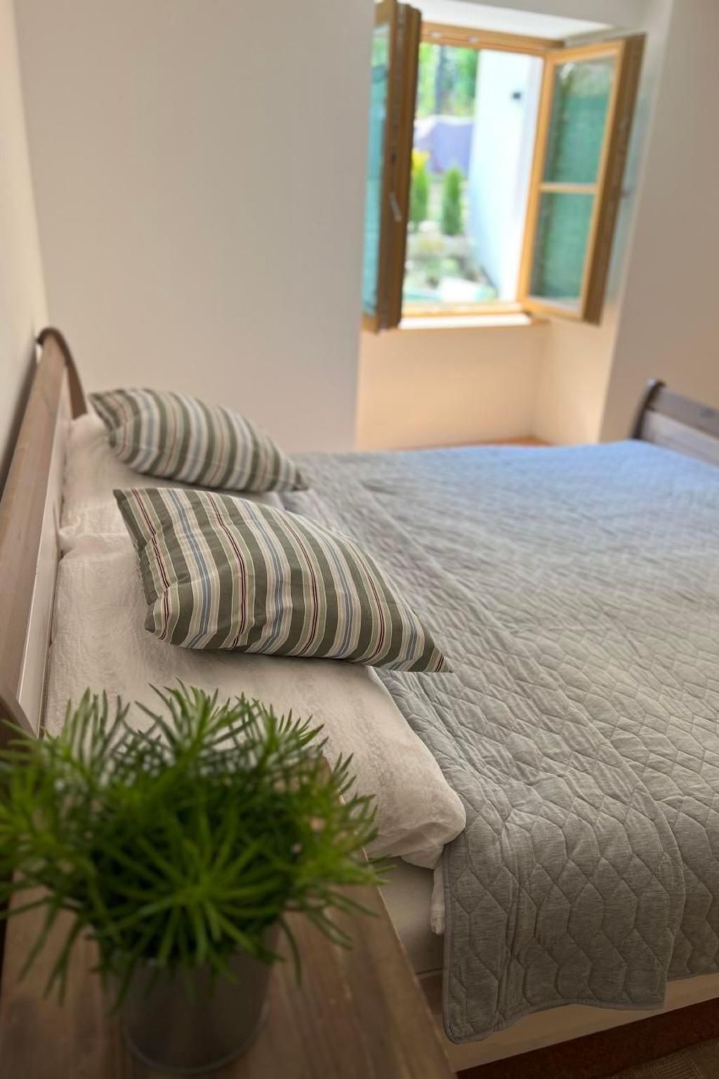 interhome-South Beach Apartment 10km Rheinfall