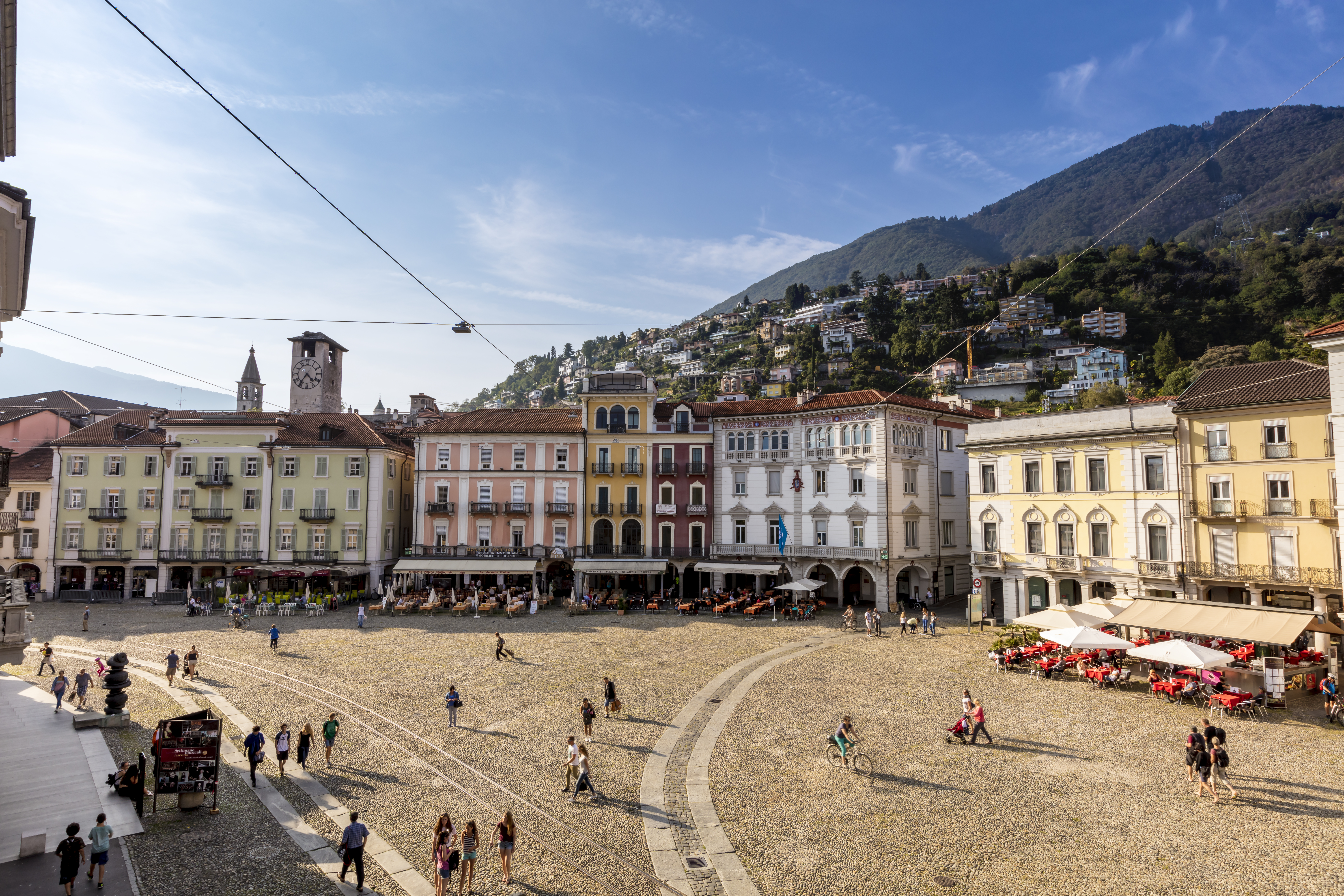Blick auf die Piazza Grande in Locarno