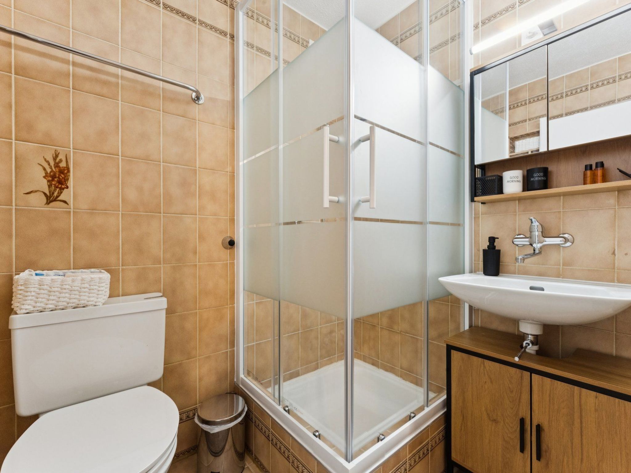 interhome-Lake View Studio