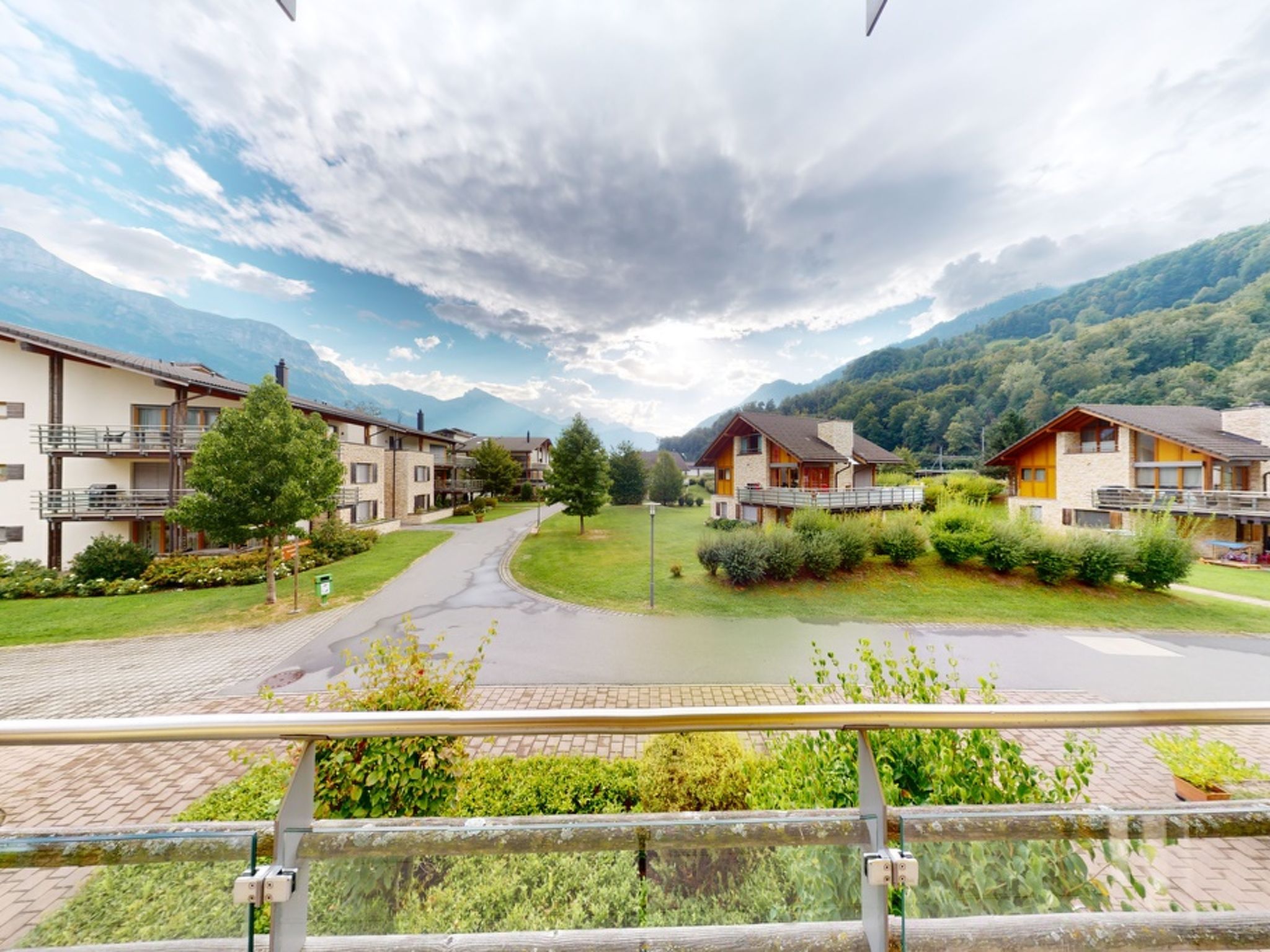 interhome-Walensee House & Apartments, (Unterterzen),