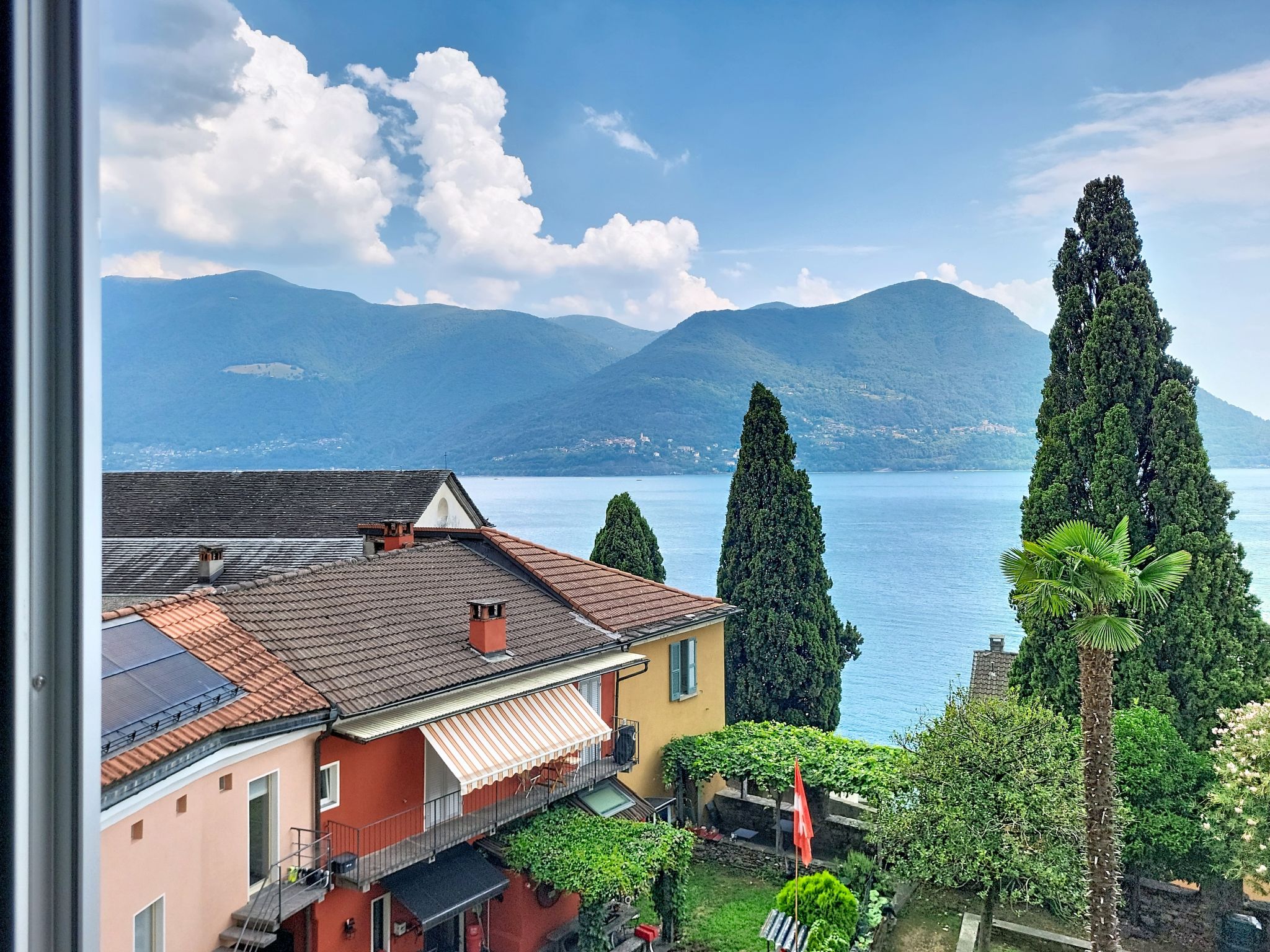 interhome-Casa Sole sul Lago