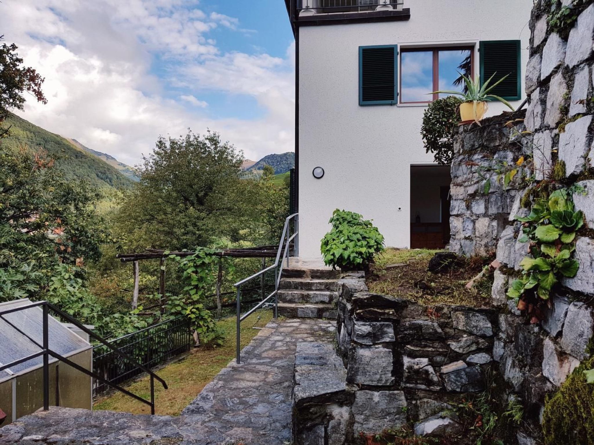 interhome-mit Bergblick