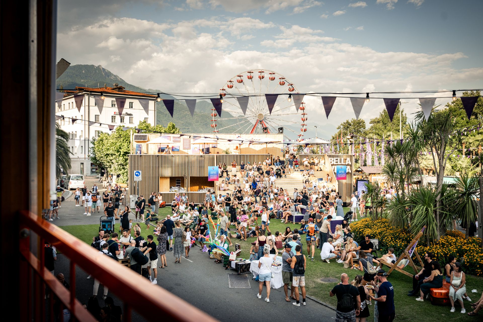 Moon+Stars Food and Music Street