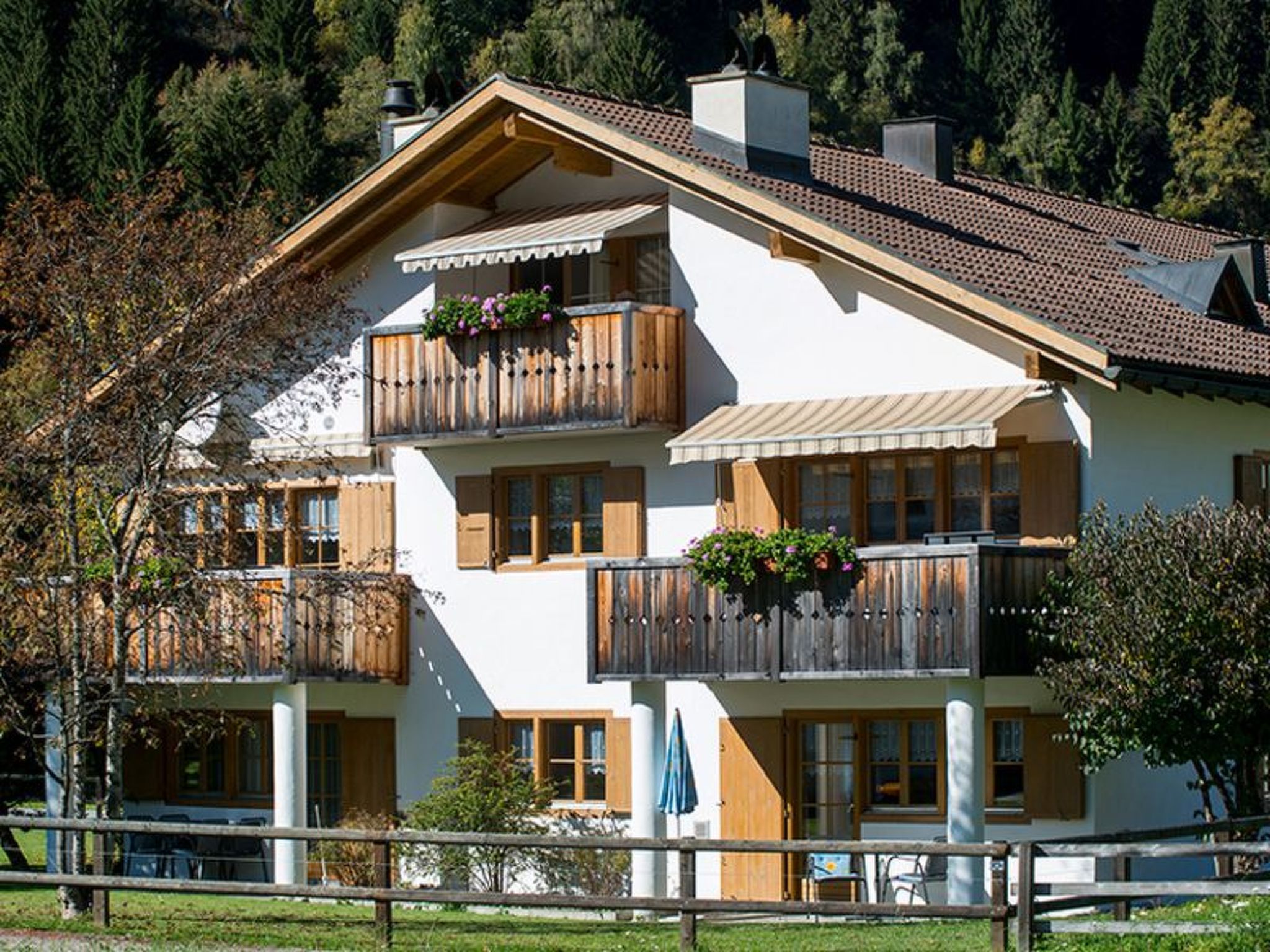 interhome-Ferienhaus Muntschi, (Andeer),