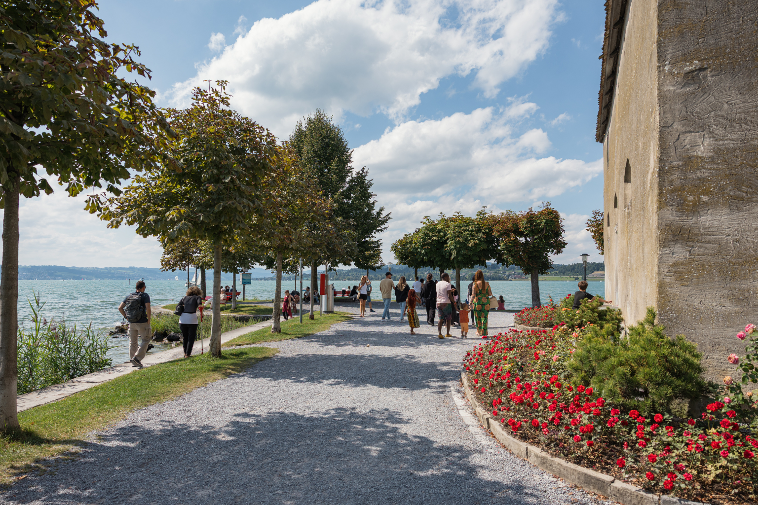 Bühlerallee Seepromeande am Zürichsee in Rapperswil