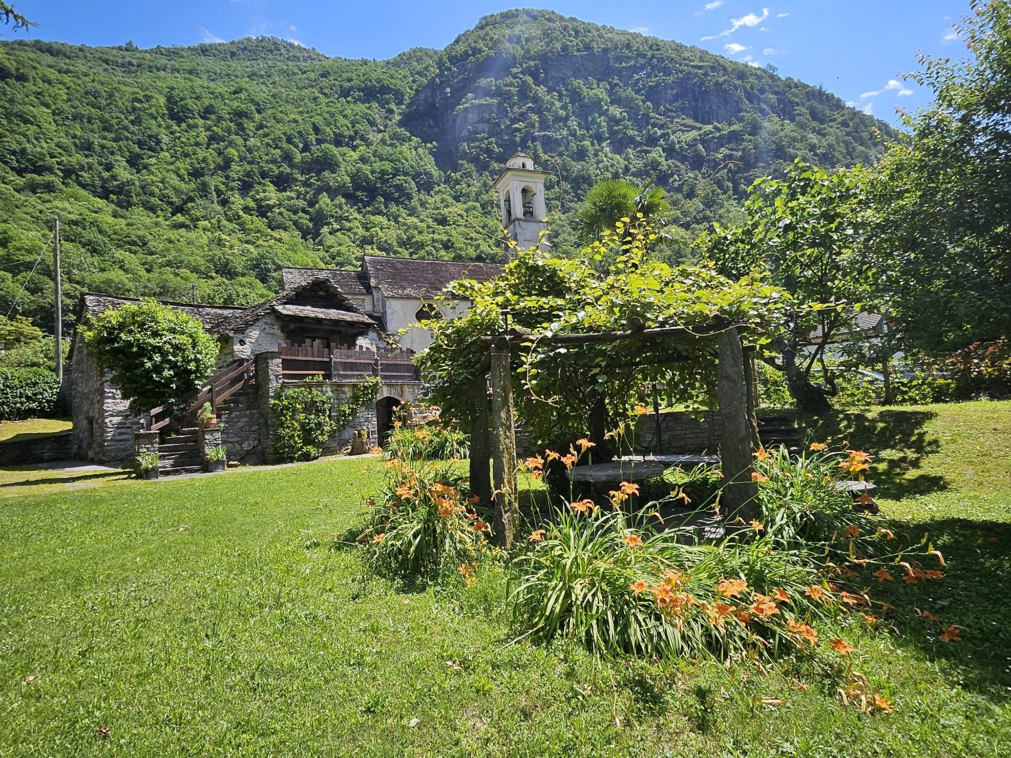 interhome-Rustico La Rocca