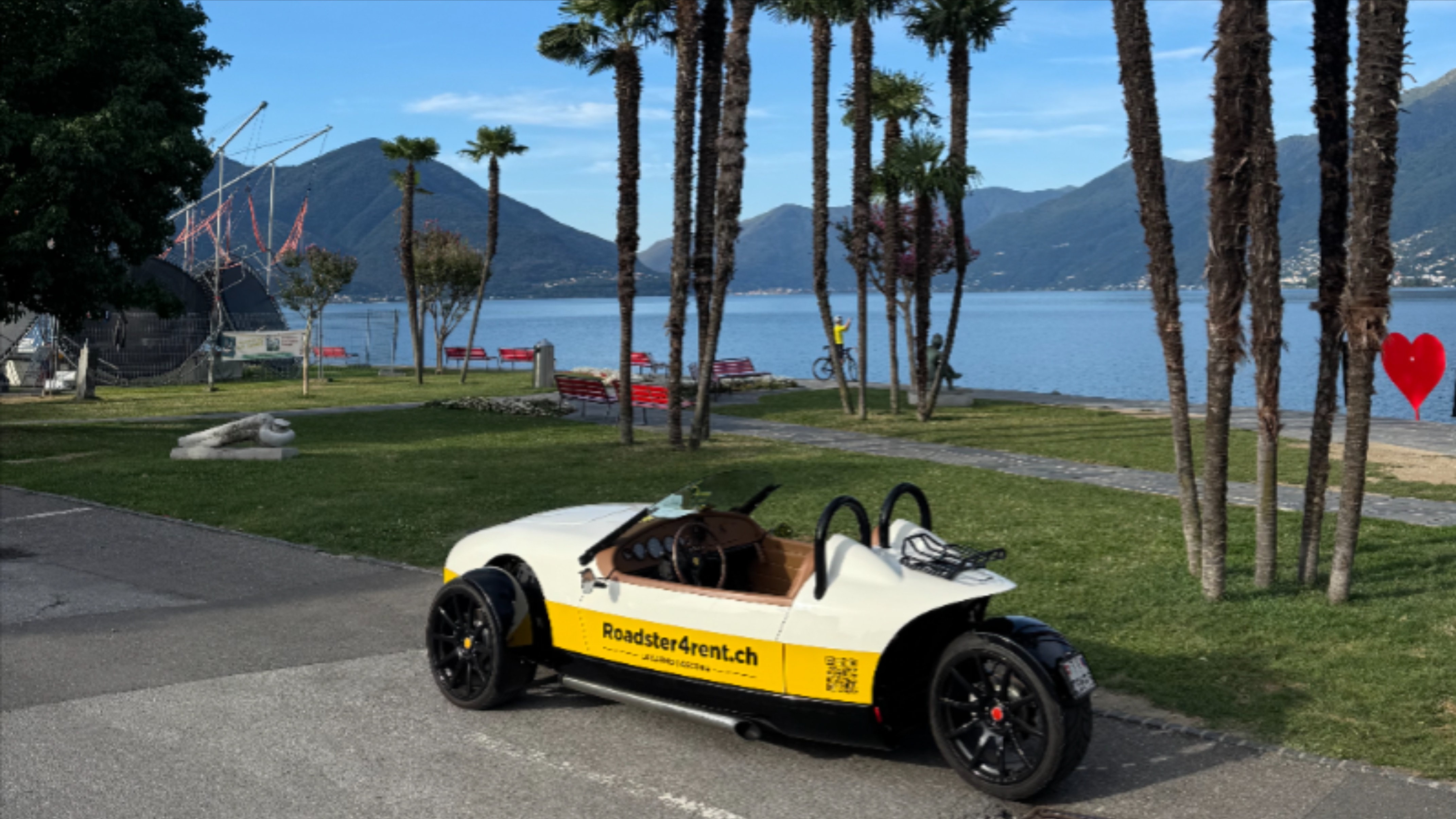 Tagesfahrt mit einem dreirädrigen Vanderhall (Roadster)