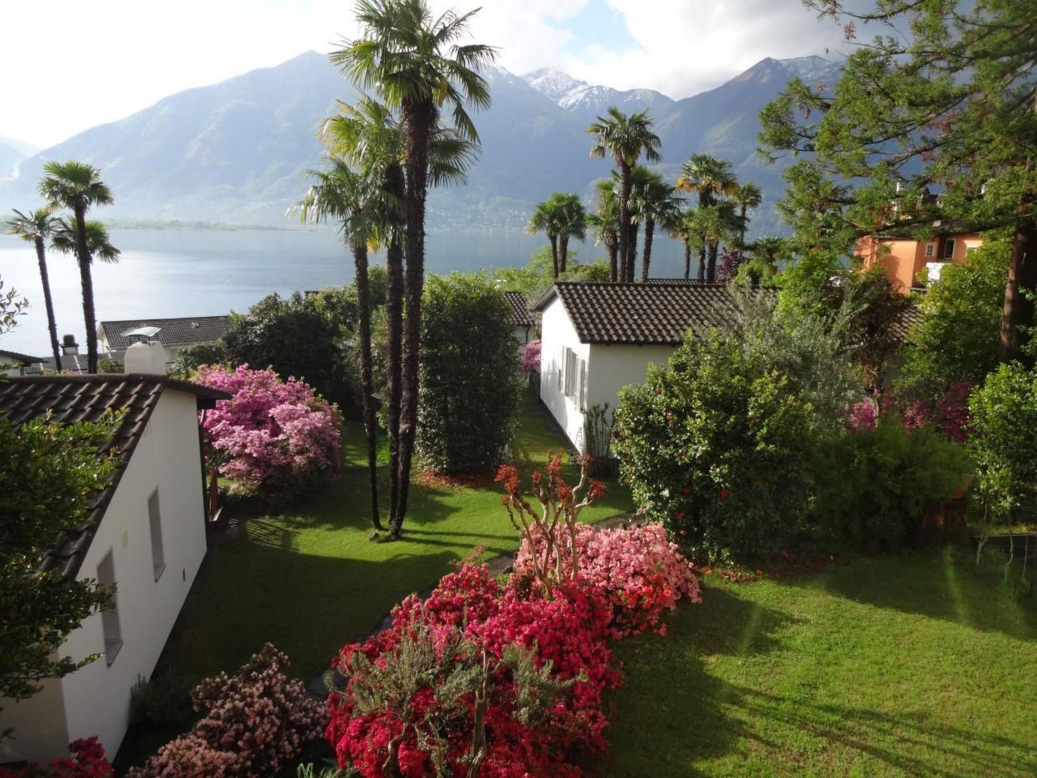 interhome-Öko-Haus B Schwimmbad Garten herrlicher Seeblick