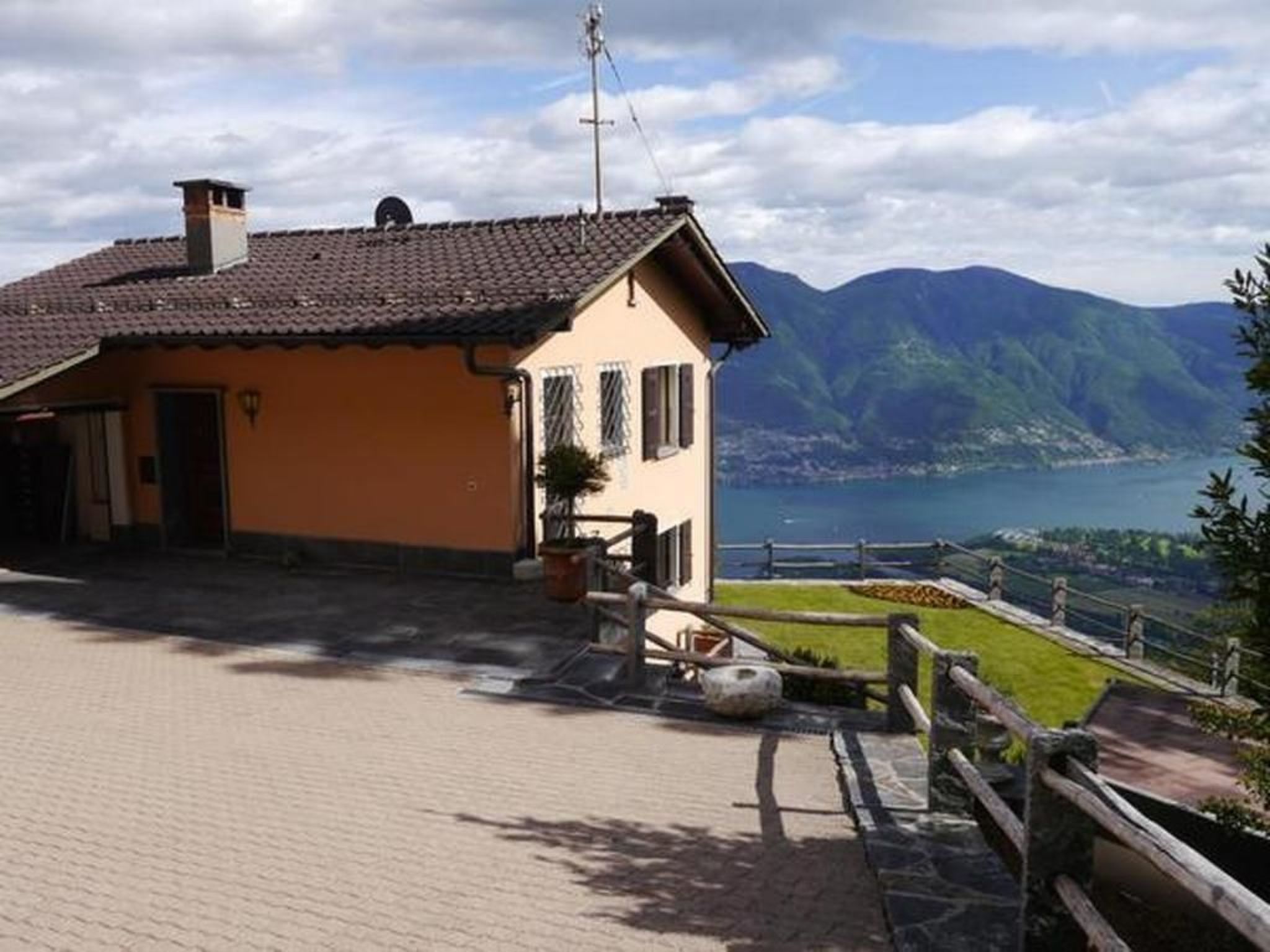interhome-"Haus St. Bernhard