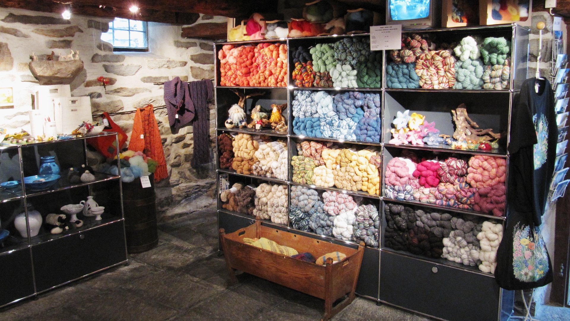 Wool center