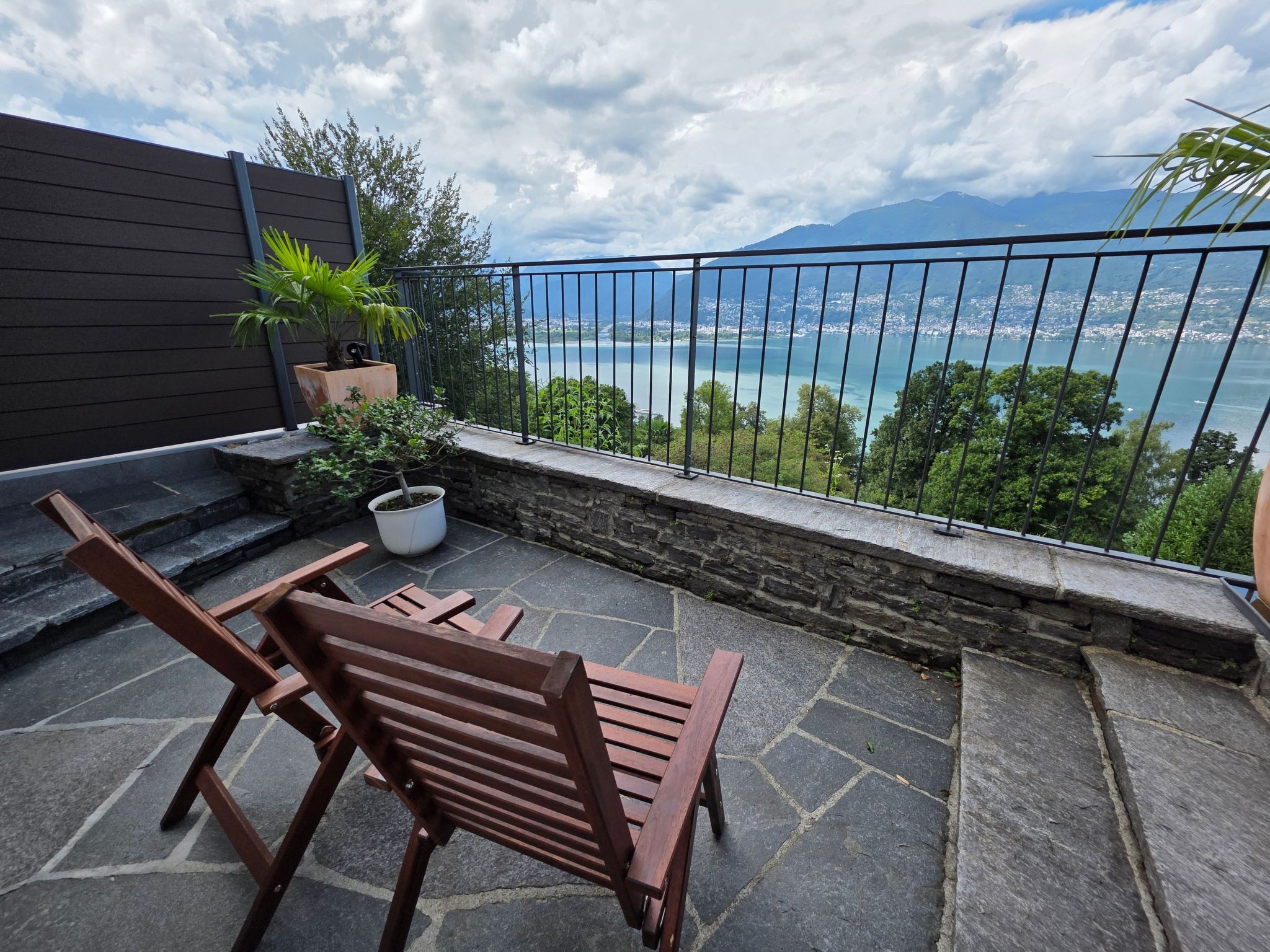 interhome-Casa Melitta' Ferien mit schönem Seeblick