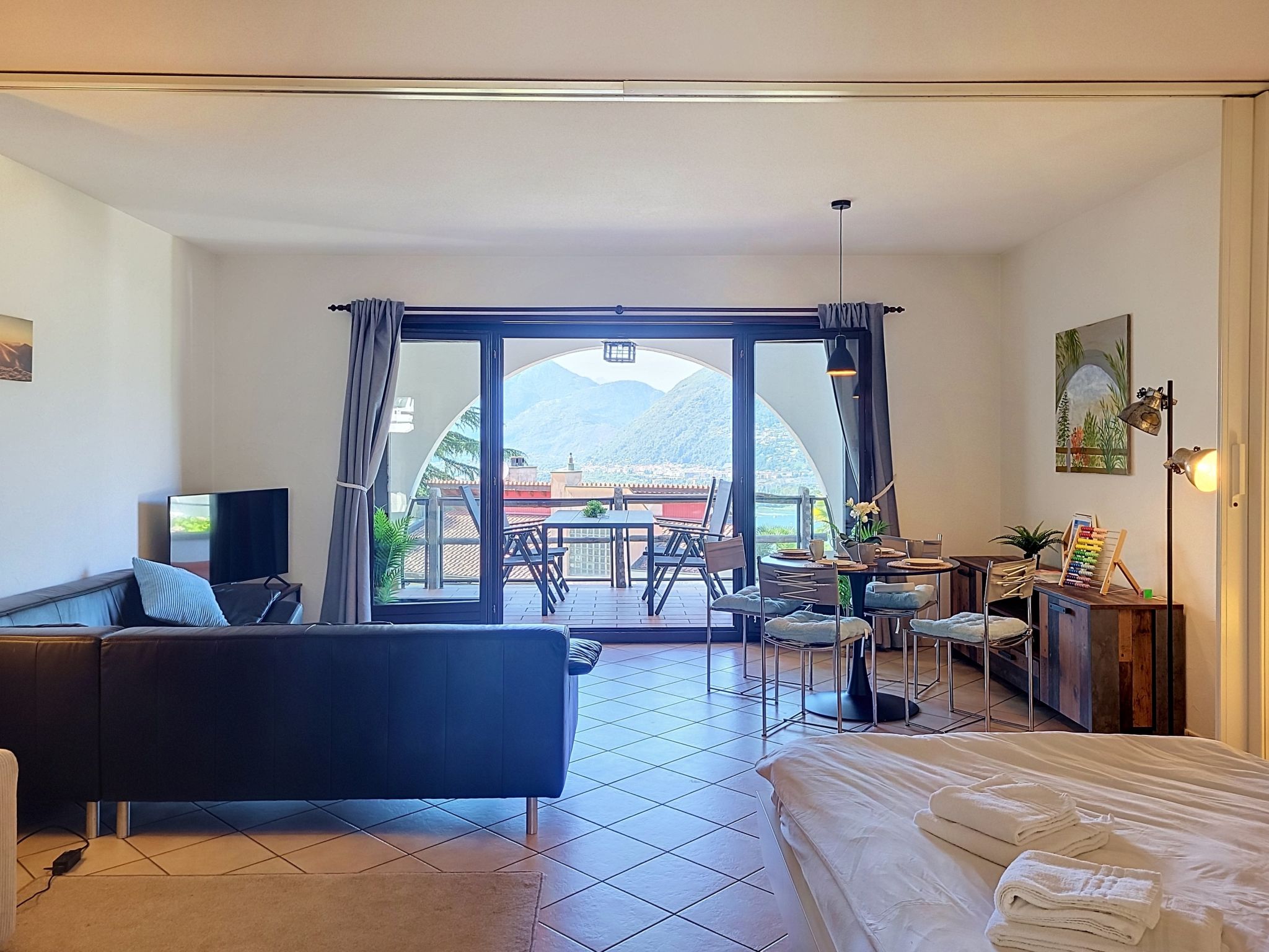 interhome-Residenza Miralago Apt.D31