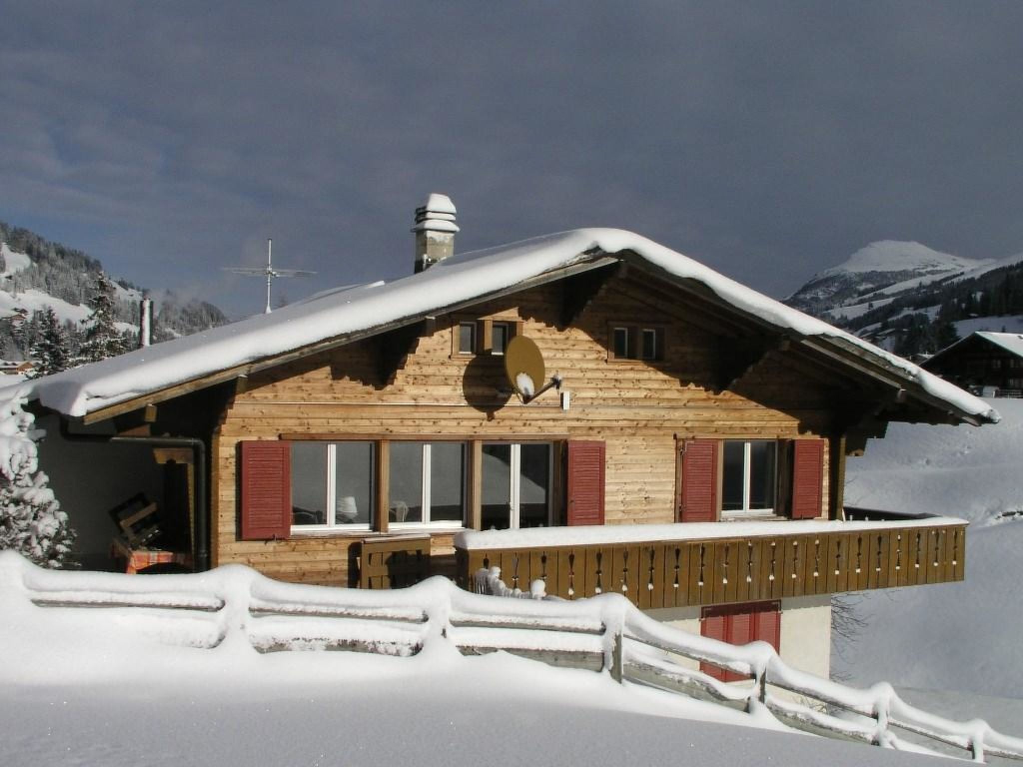 interhome-Chalet Falki Appartement/Fewo, Bad, WC, 3 Schlafräume 3.5-Zimmerwohnung + Studio