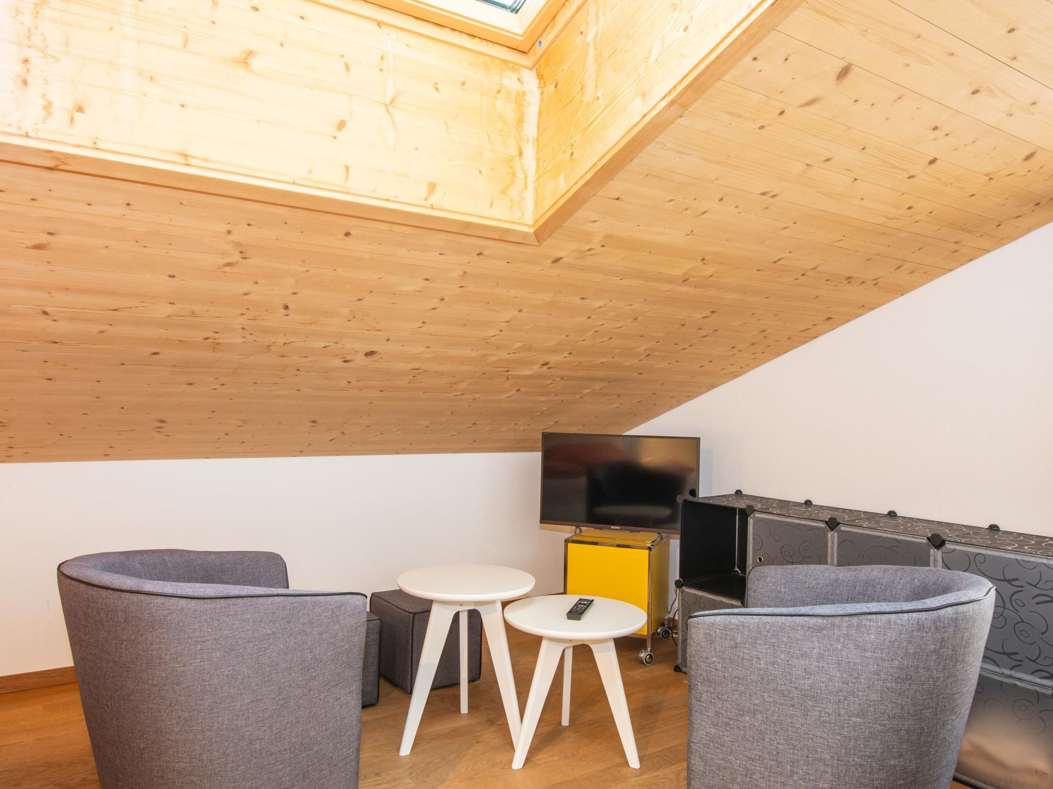 interhome-Studio Zentrum OG Appartement/Fewo, Dusche, WC, 1 Schlafraum Studio