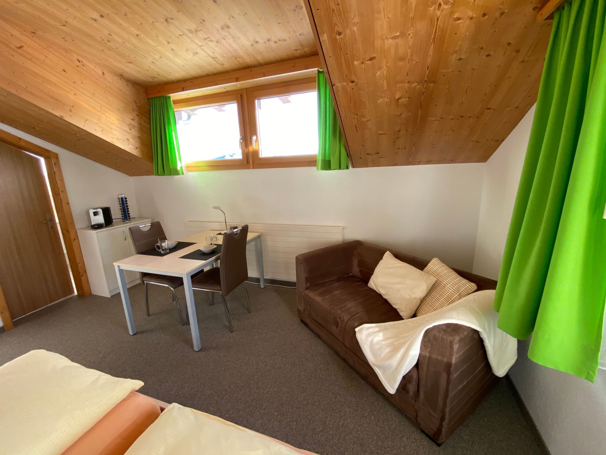 interhome-Ferienwohnungen JHS, (Seewis),