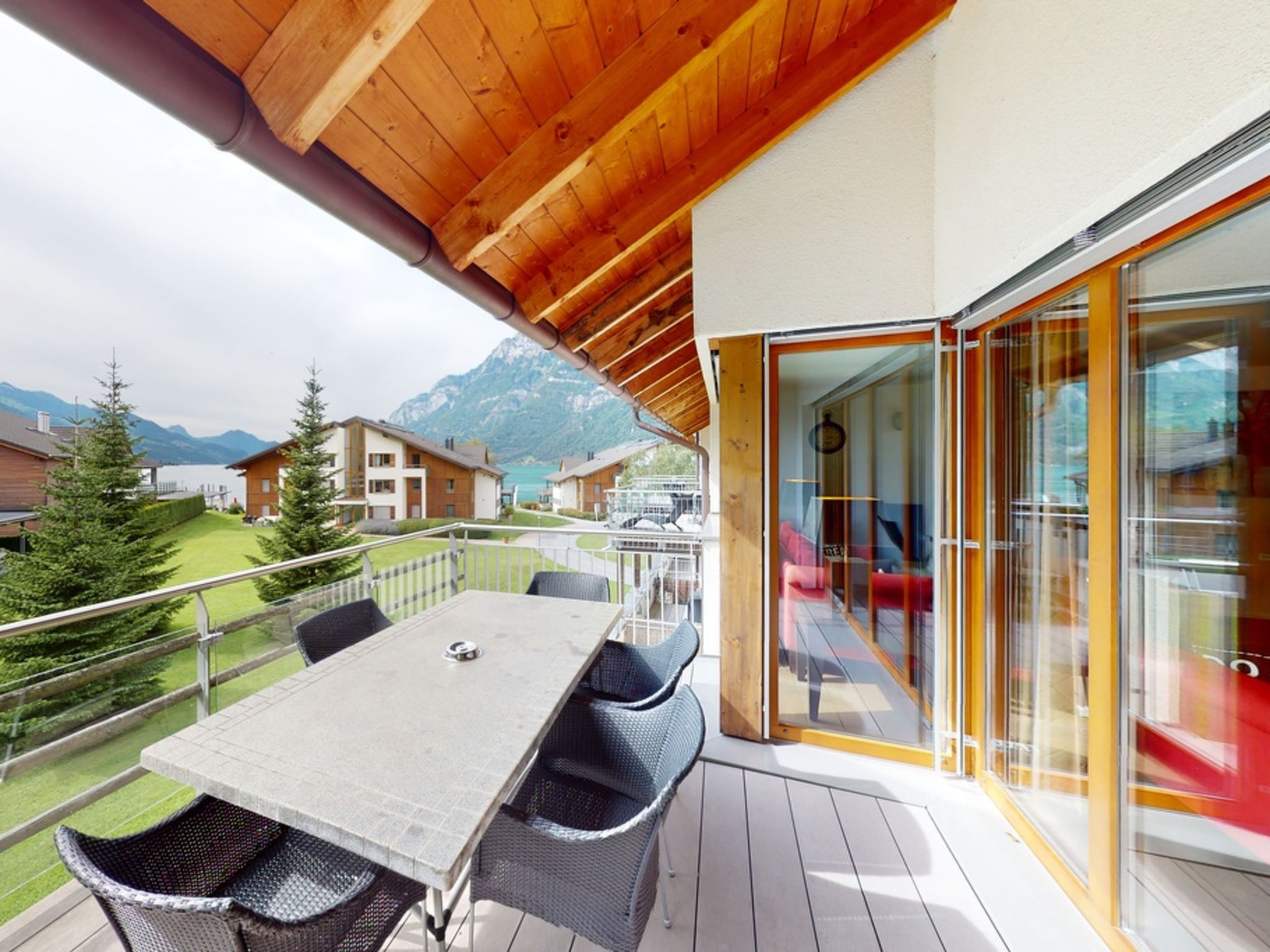 interhome-Walensee House & Apartments, (Unterterzen),