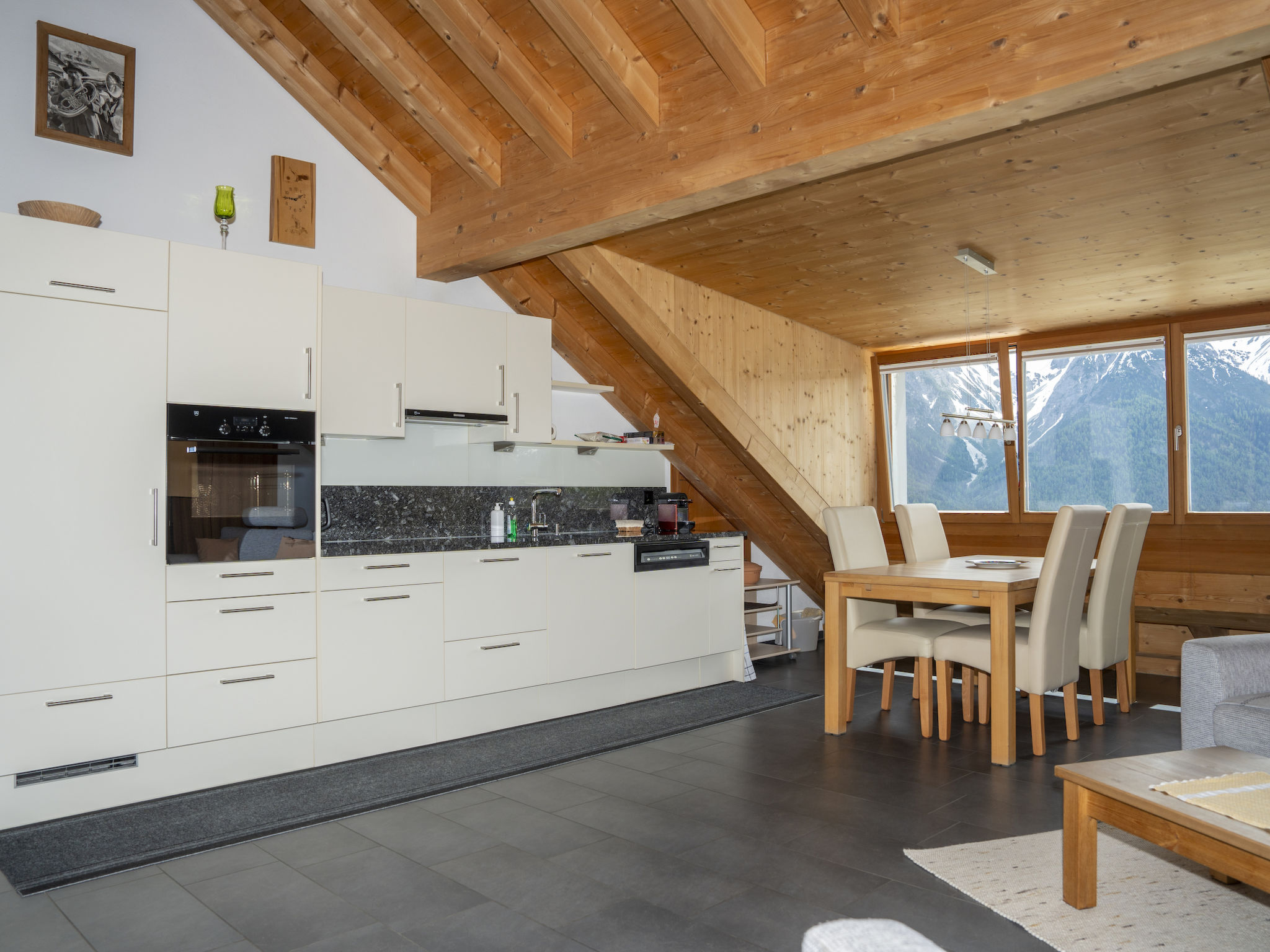 interhome-Chasa Flora, (Ftan)