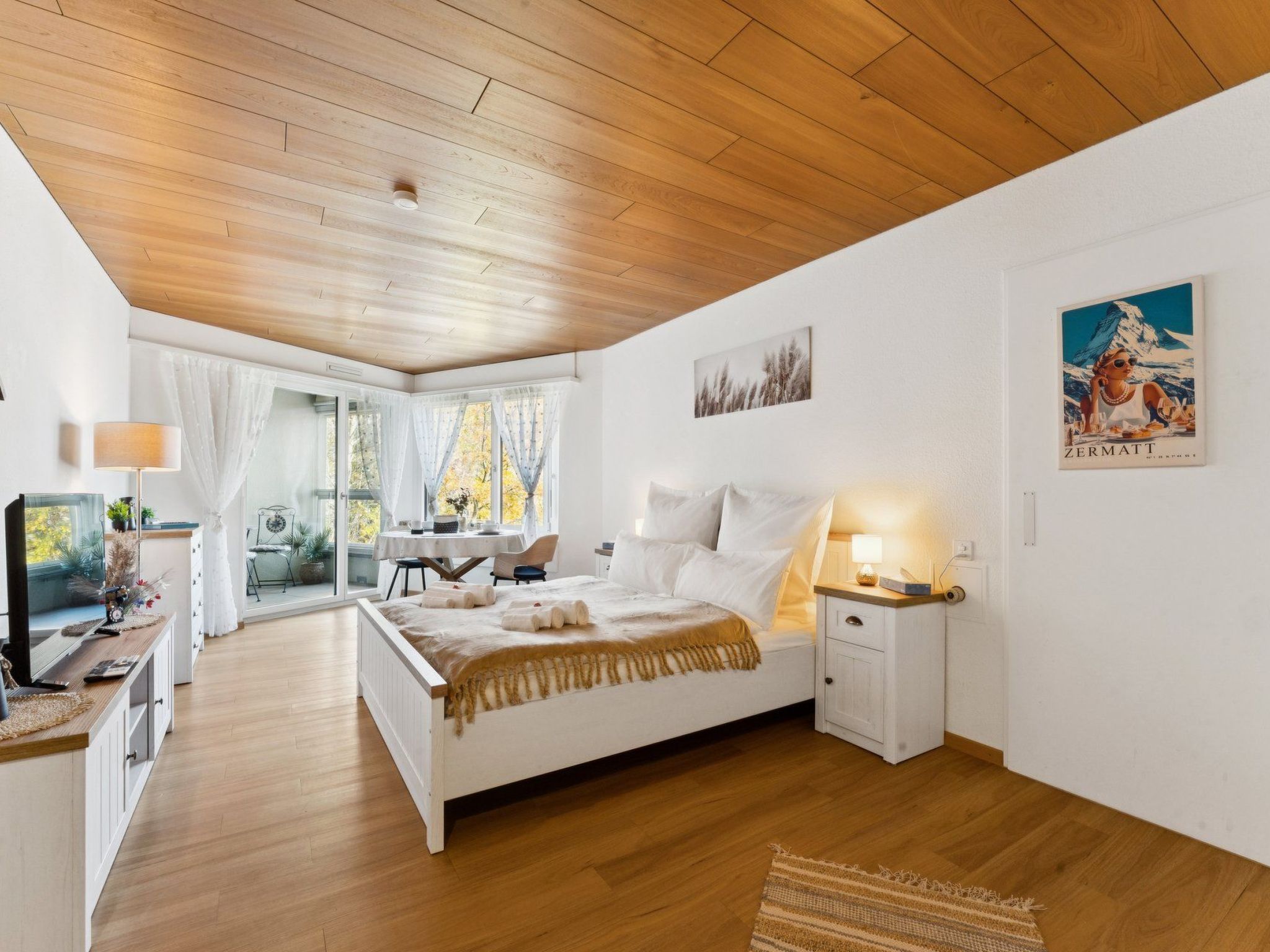 interhome-Lake View Studio