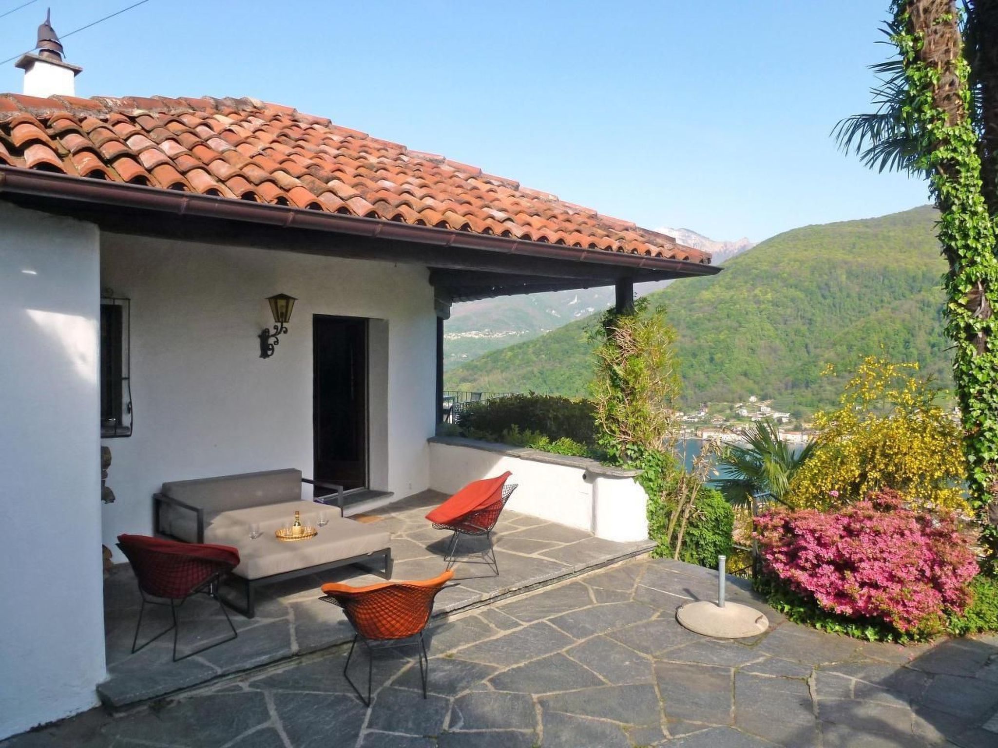 interhome-Casa Ranica mit Pool