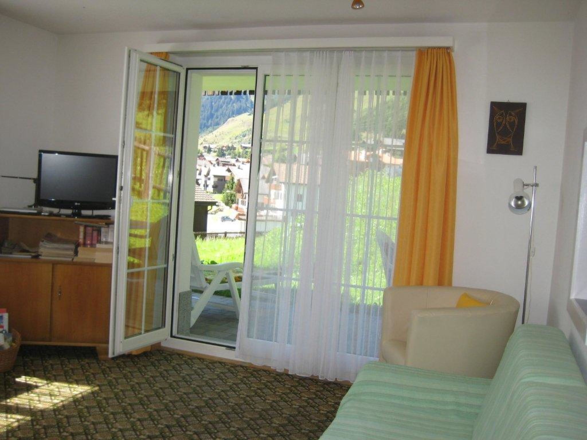 interhome-Ferienwohung Cavegn-Deplaz, (Sedrun), 126.01