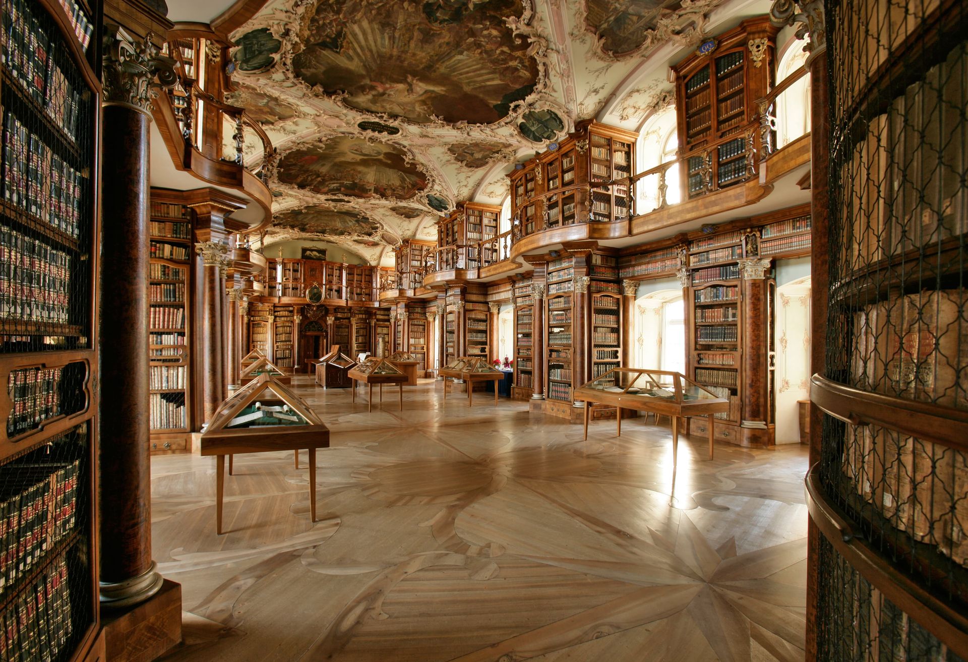 Stiftsbibliothek St. Gallen Barocksaal_02