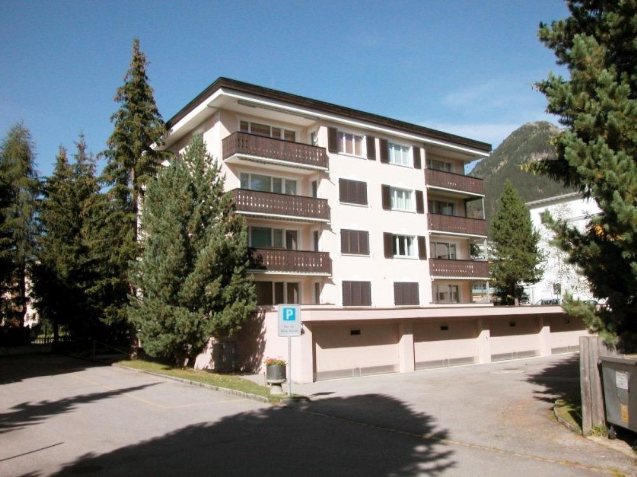 interhome-Kesch 1 Appartement/Fewo, Dusche oder Bad, WC 4½-Zimmerwohnung