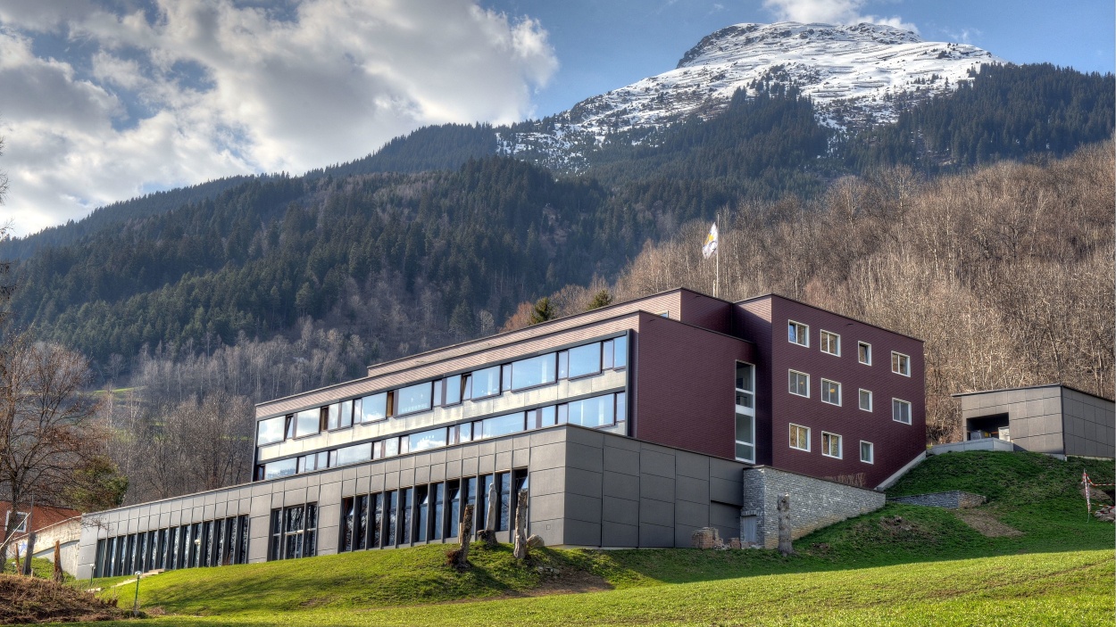 Hallenbad Casa Depuoz Trun