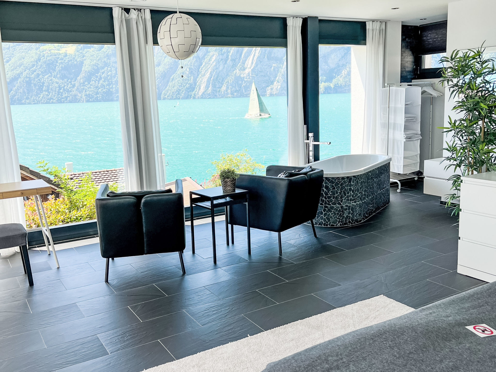 interhome-Ferienvilla am See 1