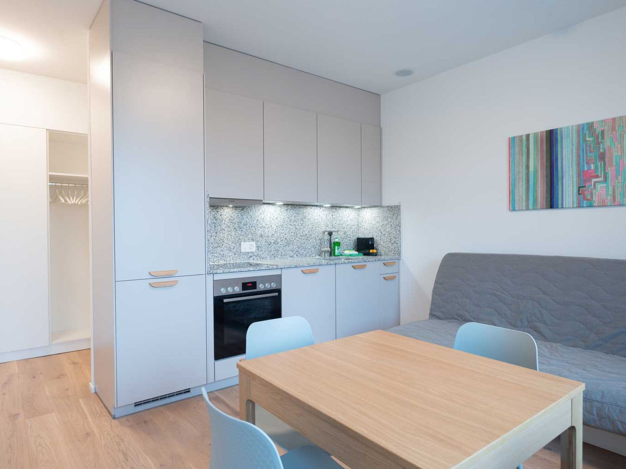 interhome-ZH Green 5- Letzigrund HITrental Apartment