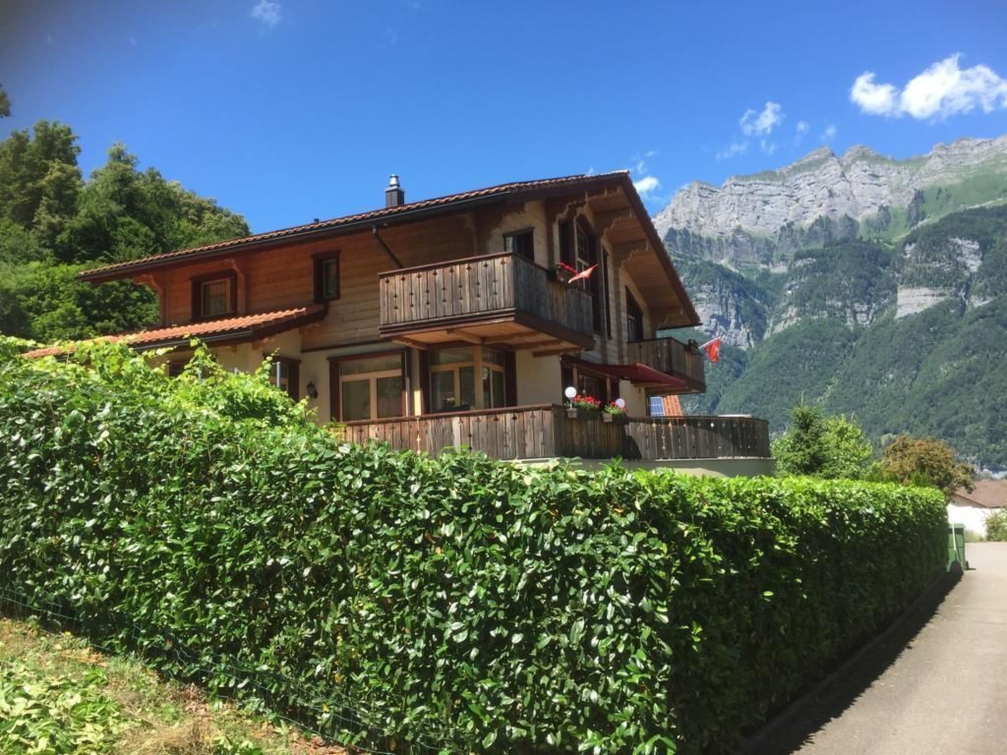 interhome-Luxuriöses Chalet - Walensee - Schwimmbad - Sauna