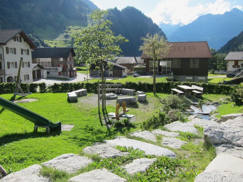 Spielplatz Bristen Schattigmatt