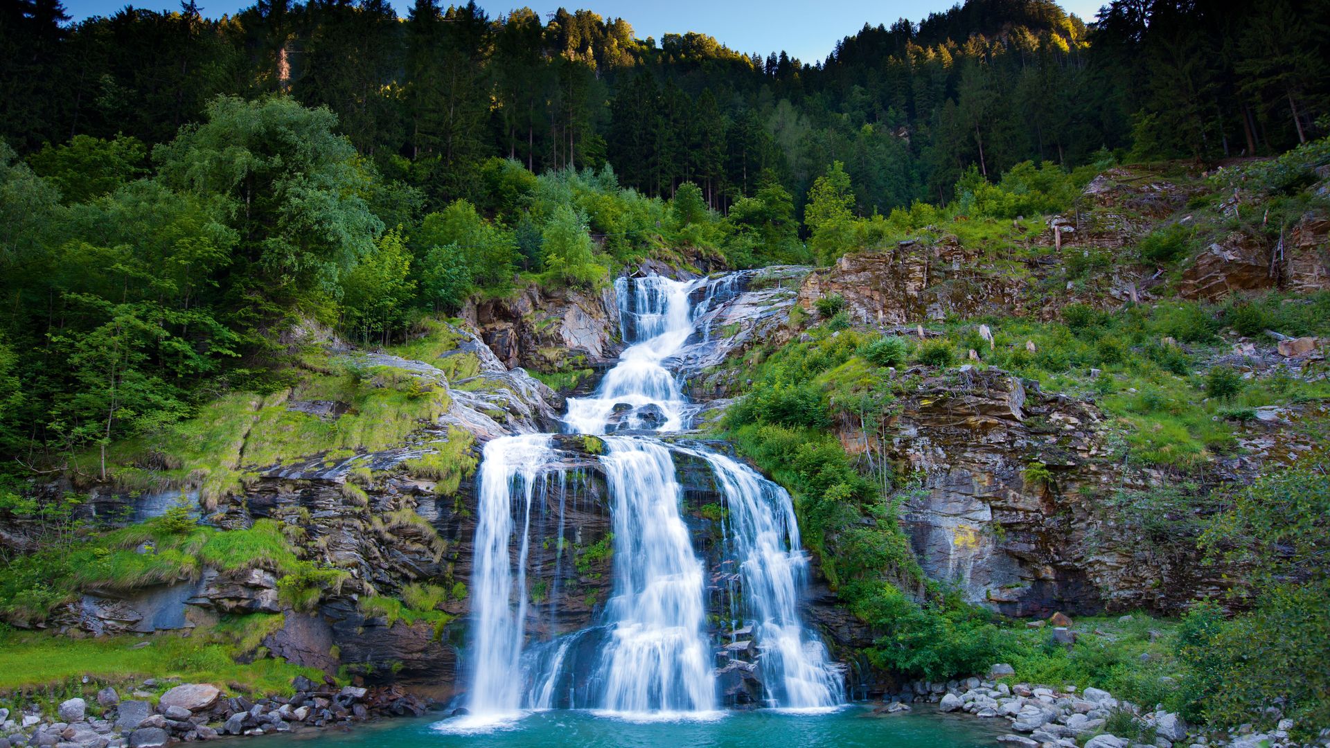 Piumogna Wasserfall in der Leventina