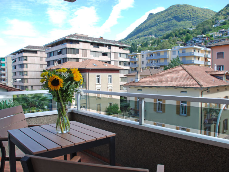 interhome-Shina App. 8