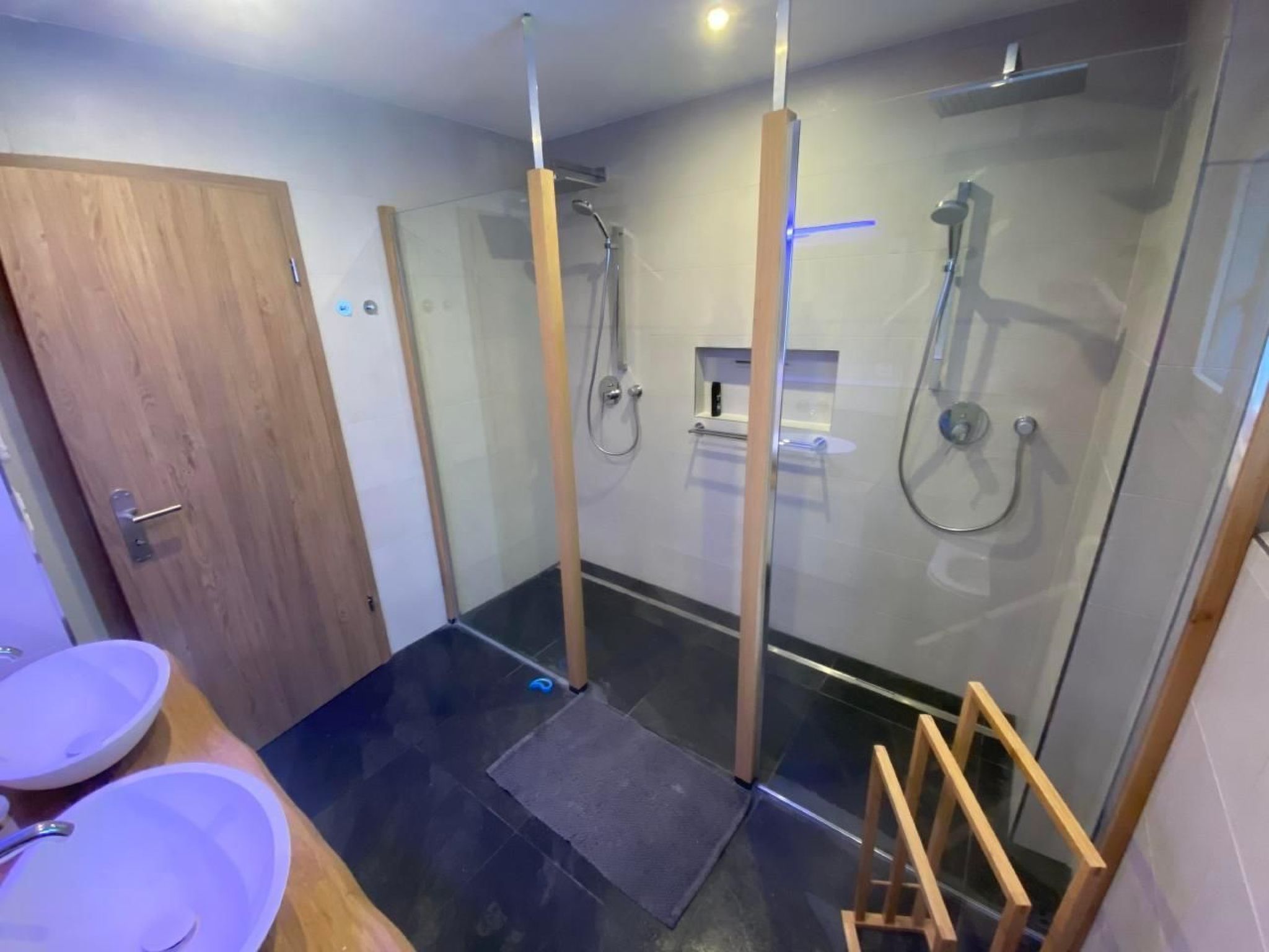 interhome-Spring Inn Apartment