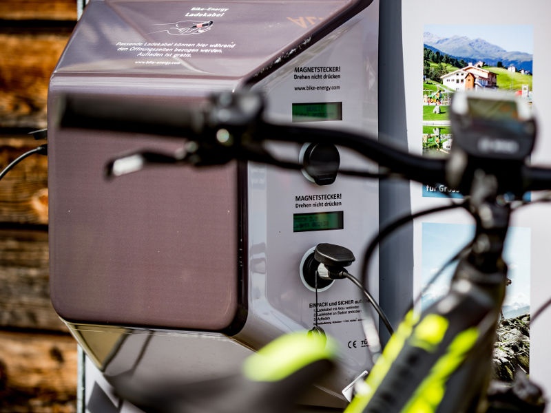 E-Bike Ladestation Valendas-Sagogn Bahnhof