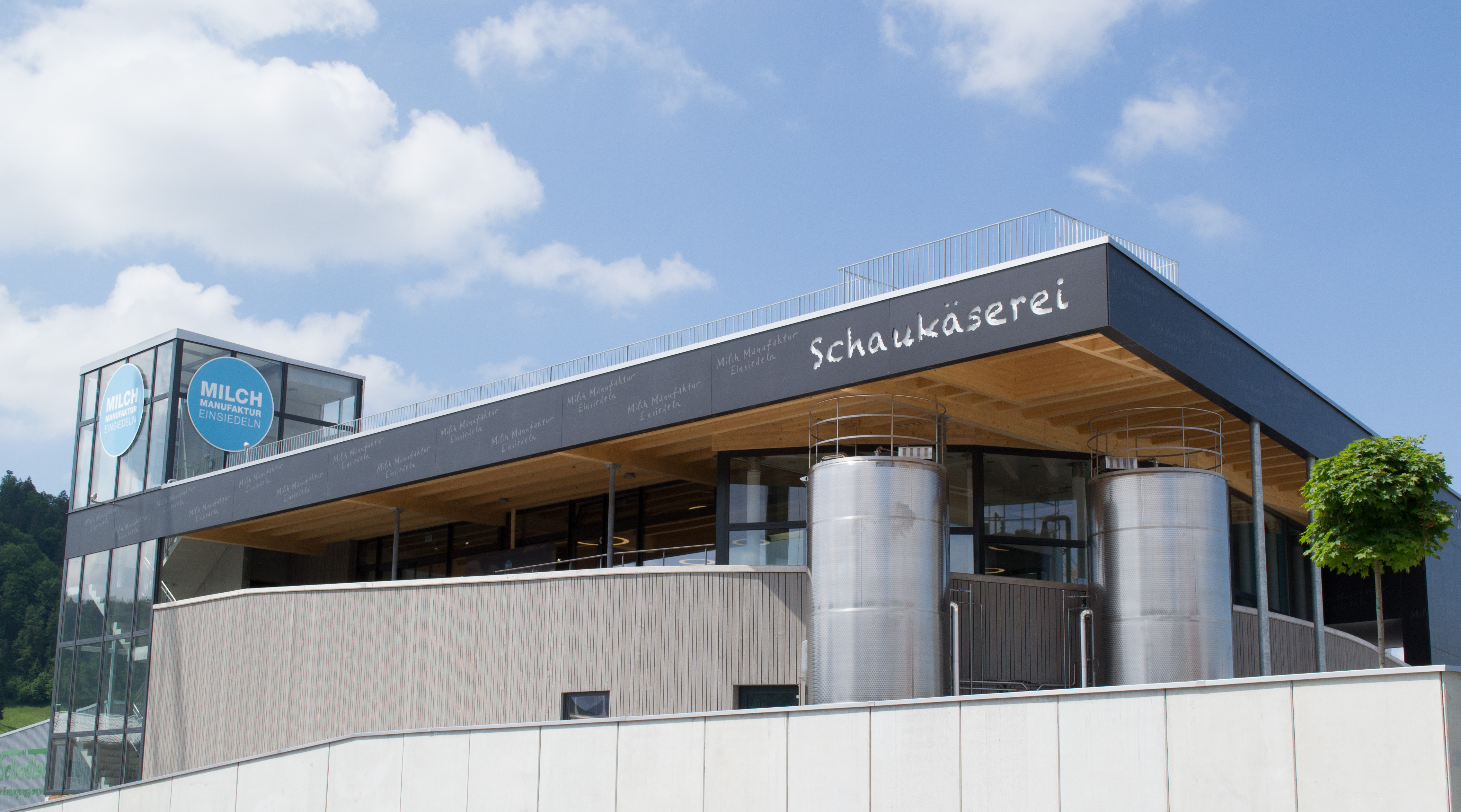 mys-Milchmanufaktur Einsiedeln AG-Milchmanufaktur Einsiedeln AG - Schaukäserei.jpg