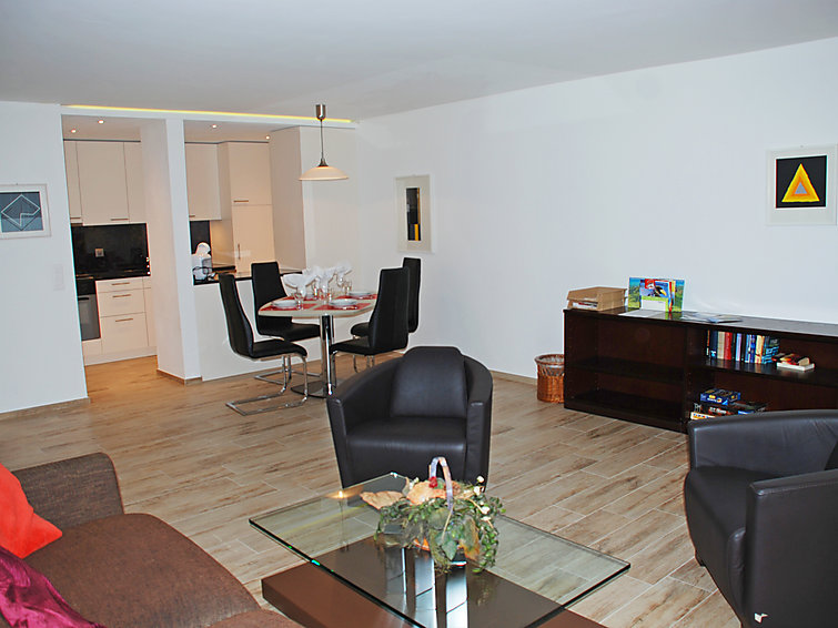 interhome-Residenza Parcolago Apt.008