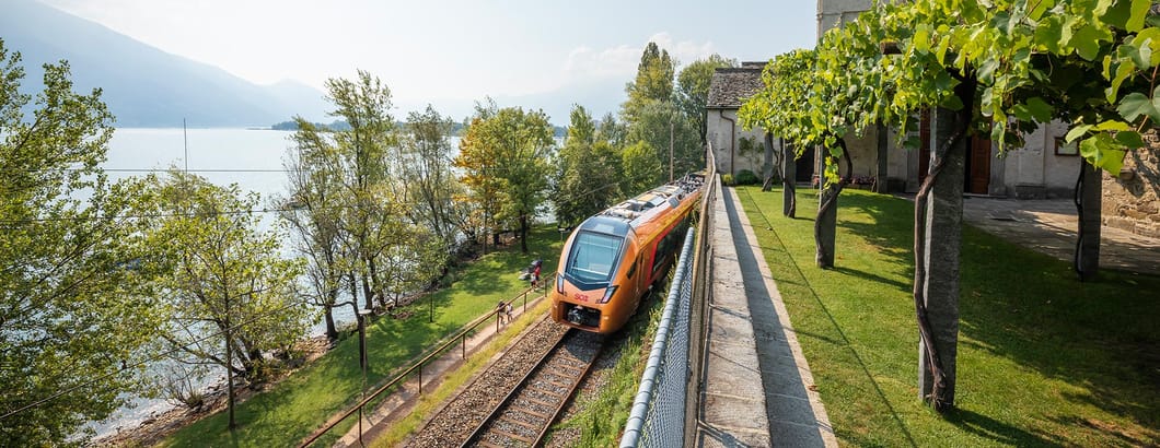 Treno Gottardo am Lago Maggiore