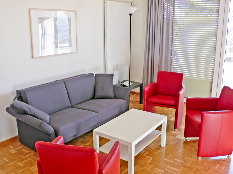interhome-Residenza Monte Bré - Apt.105 Haus1