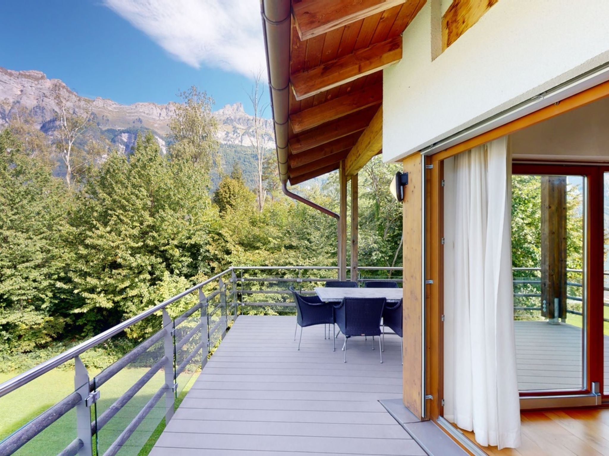 interhome-Walensee House & Apartments, (Unterterzen),