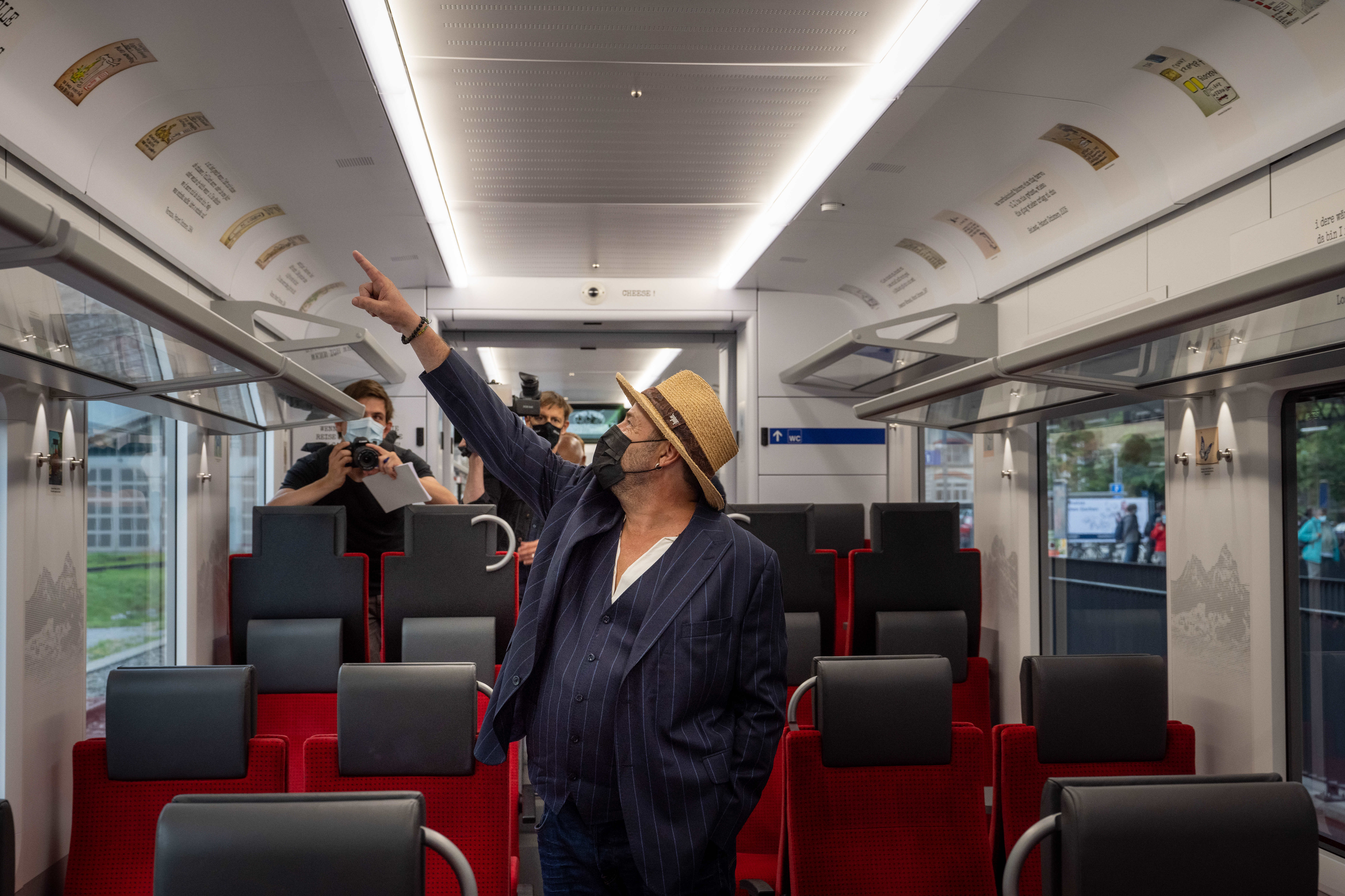 Büne Huber, Flirt-Zug